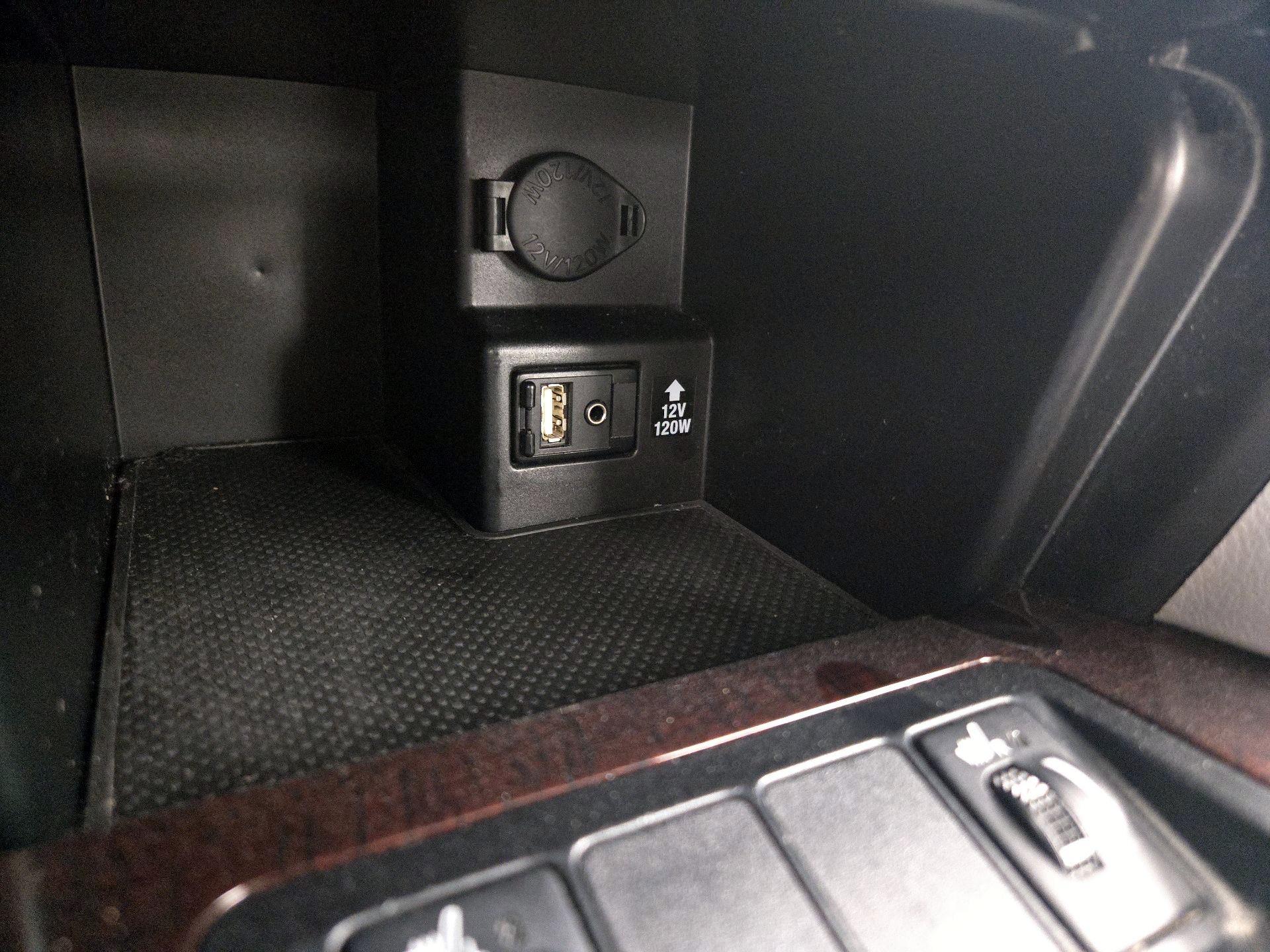 Thumbnail: 2013 Toyota Camry - 19