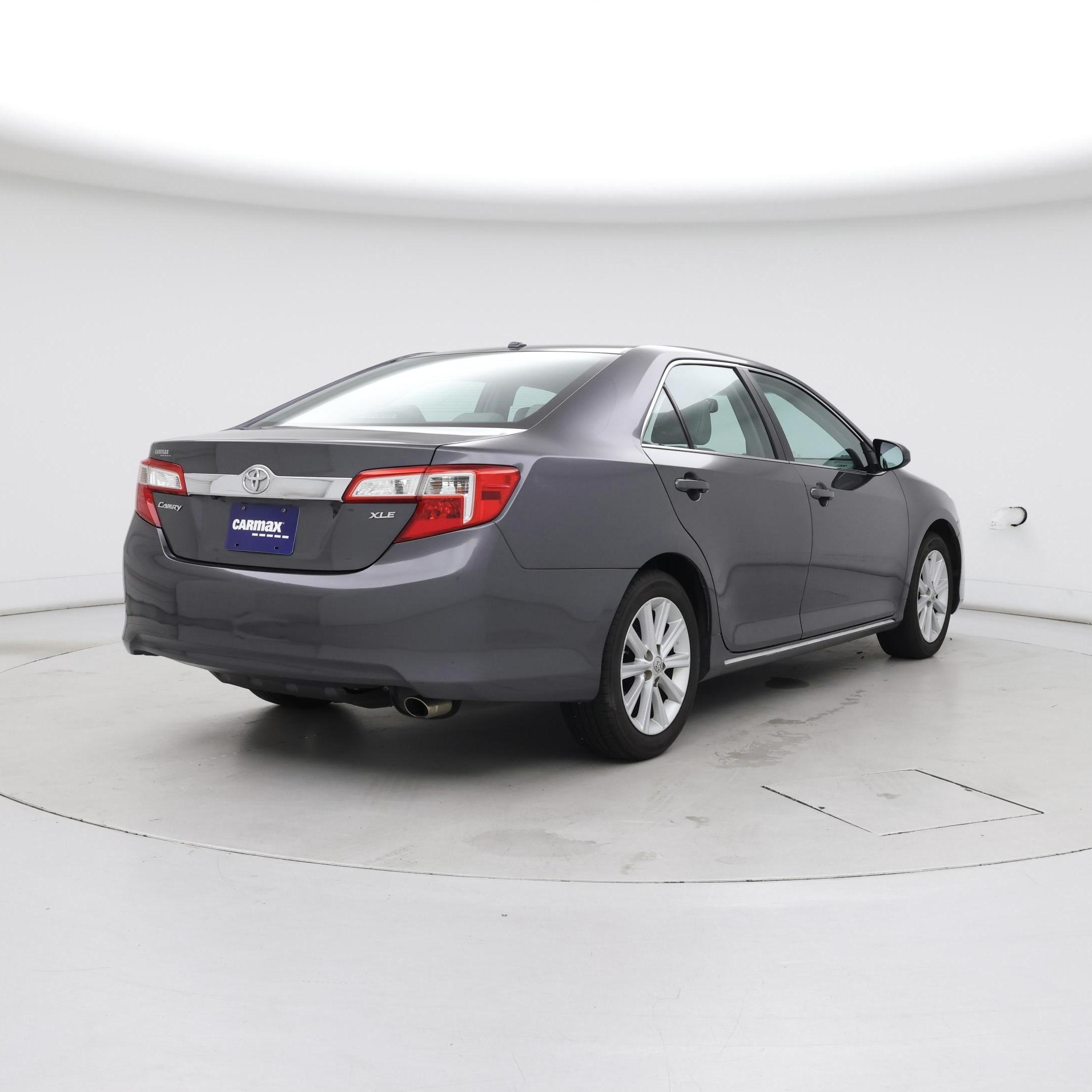 Thumbnail: 2013 Toyota Camry - 8