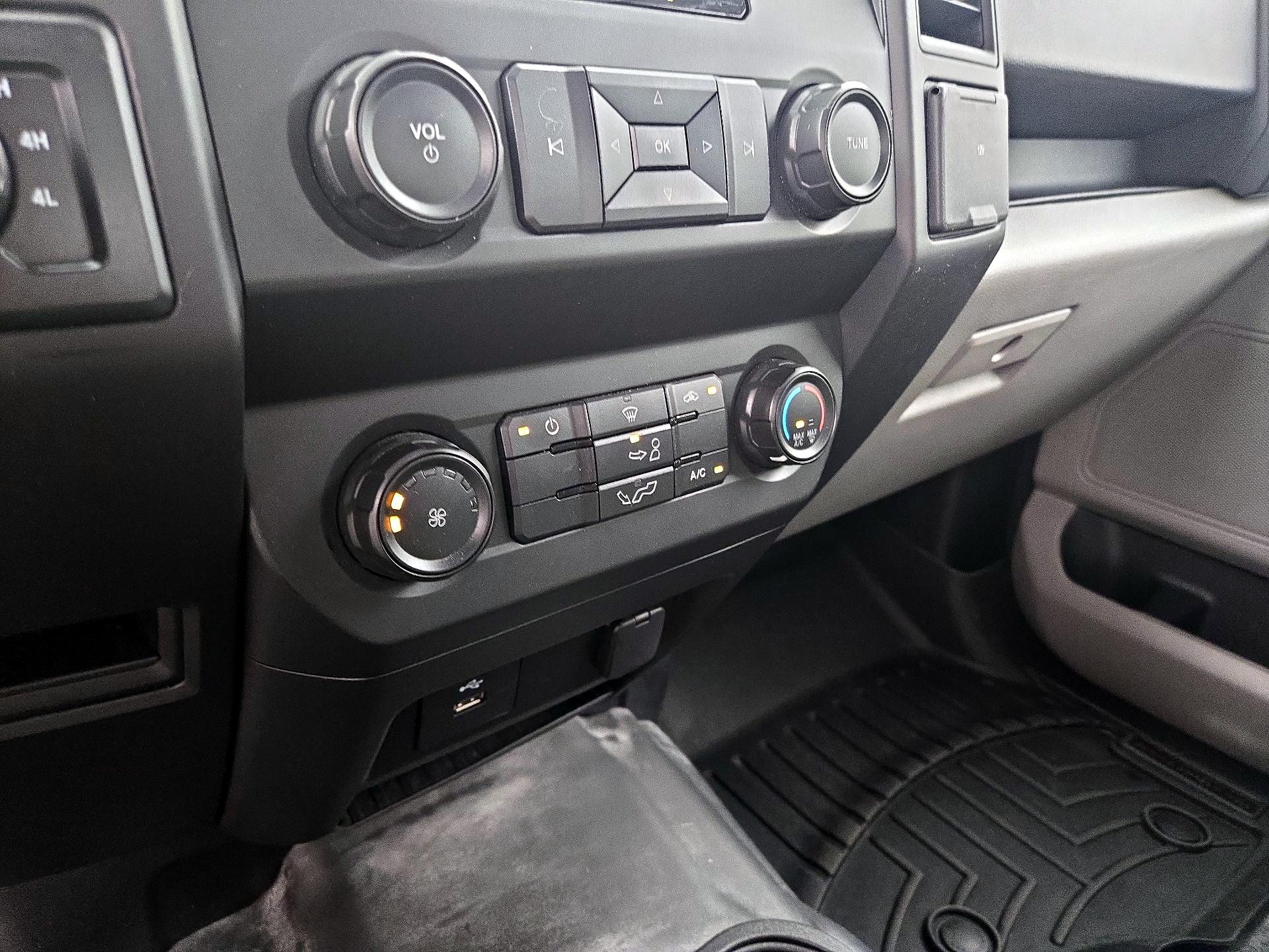 Thumbnail: 2019 Ford F-150 - 16