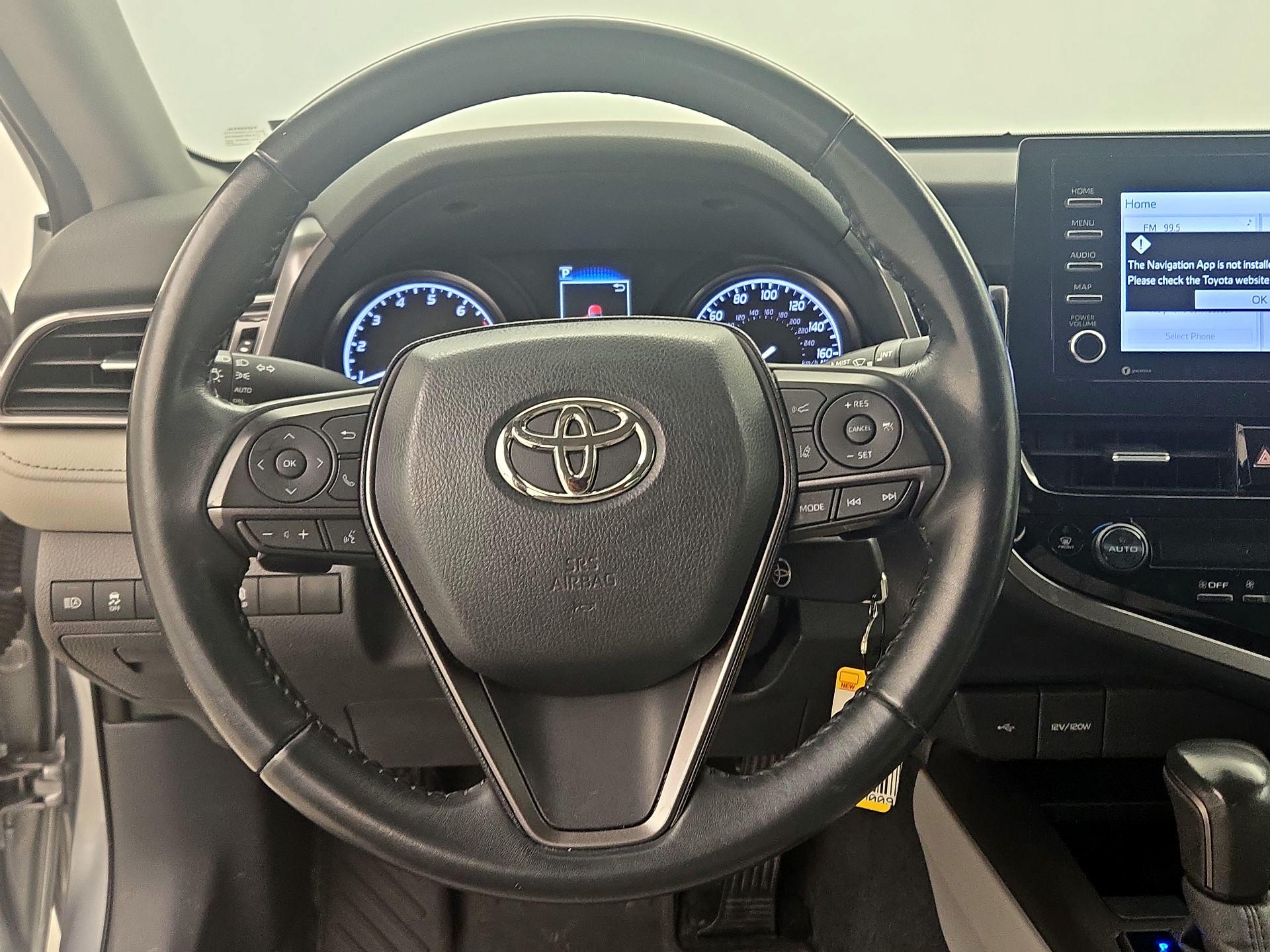 Thumbnail: 2022 Toyota Camry - 10