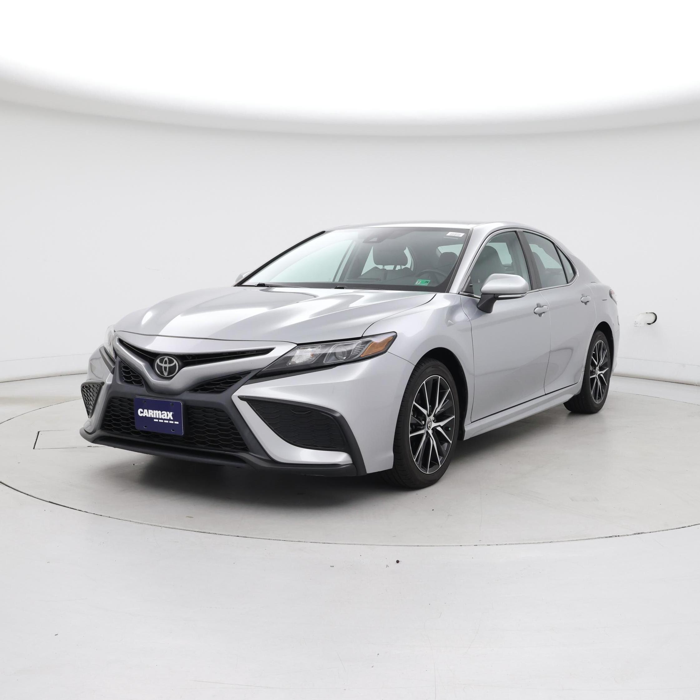 Thumbnail: 2022 Toyota Camry - 4