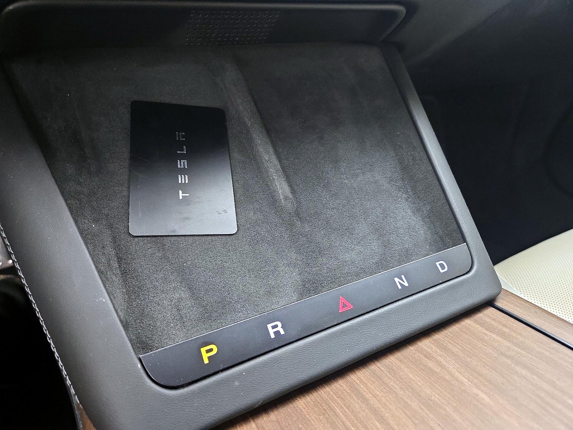 Thumbnail: 2023 Tesla Model S - 17