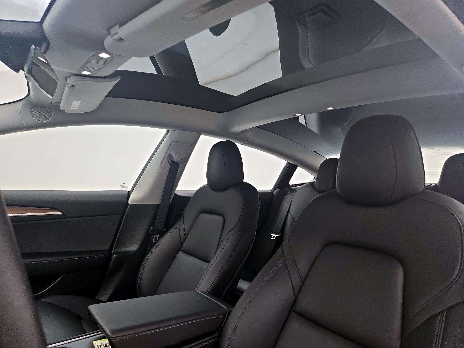 Thumbnail: 2023 Tesla Model 3 - 19