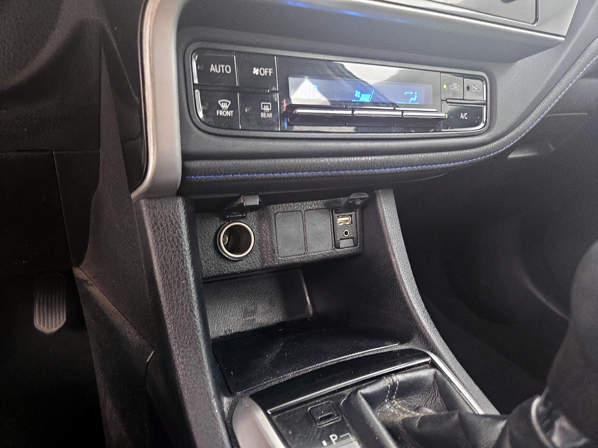 Thumbnail: 2018 Toyota Corolla - 18
