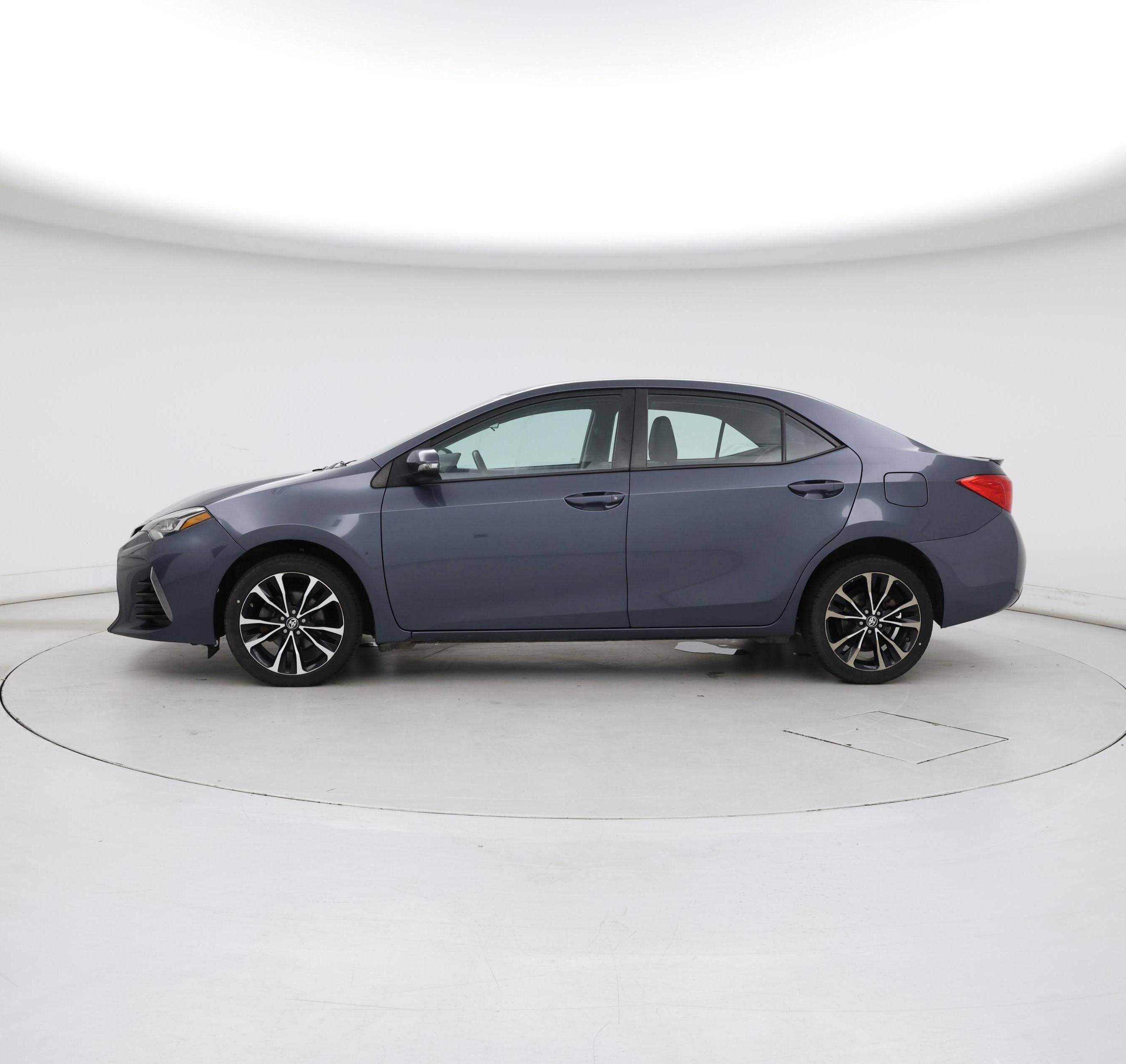 Thumbnail: 2018 Toyota Corolla - 3