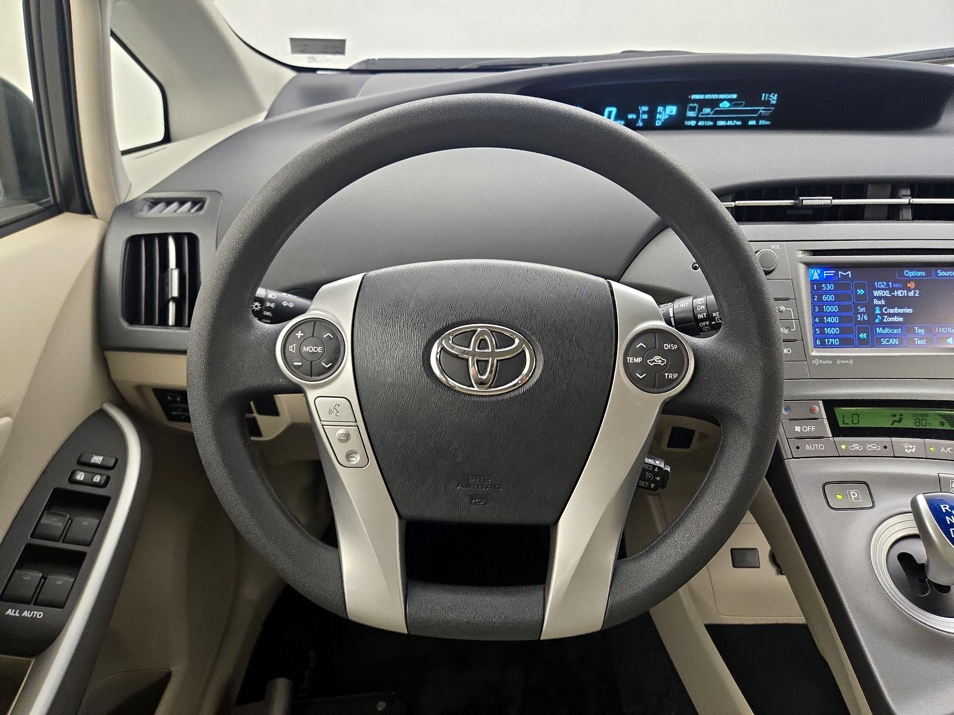 Thumbnail: 2015 Toyota Prius - 10