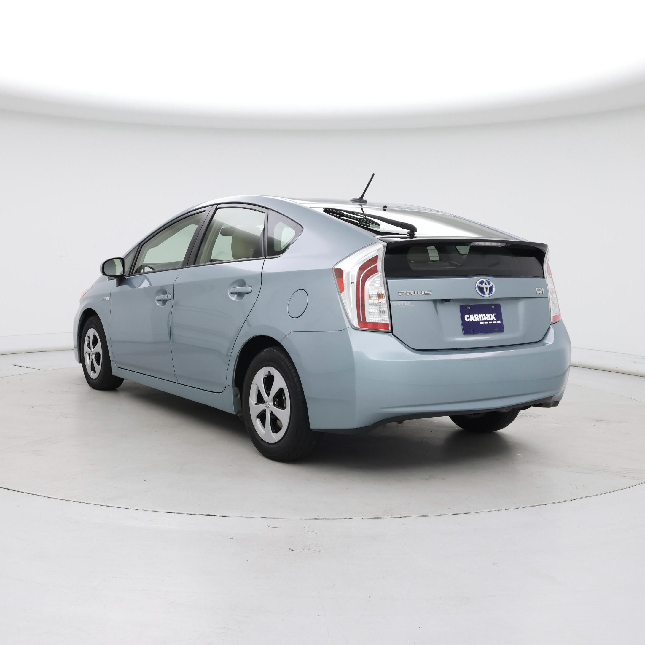 Thumbnail: 2015 Toyota Prius - 2
