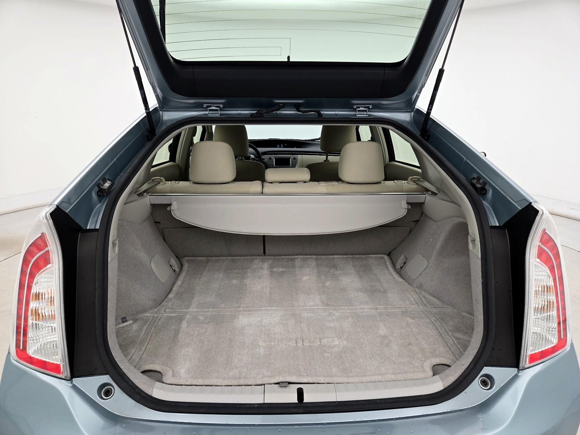 Thumbnail: 2015 Toyota Prius - 20