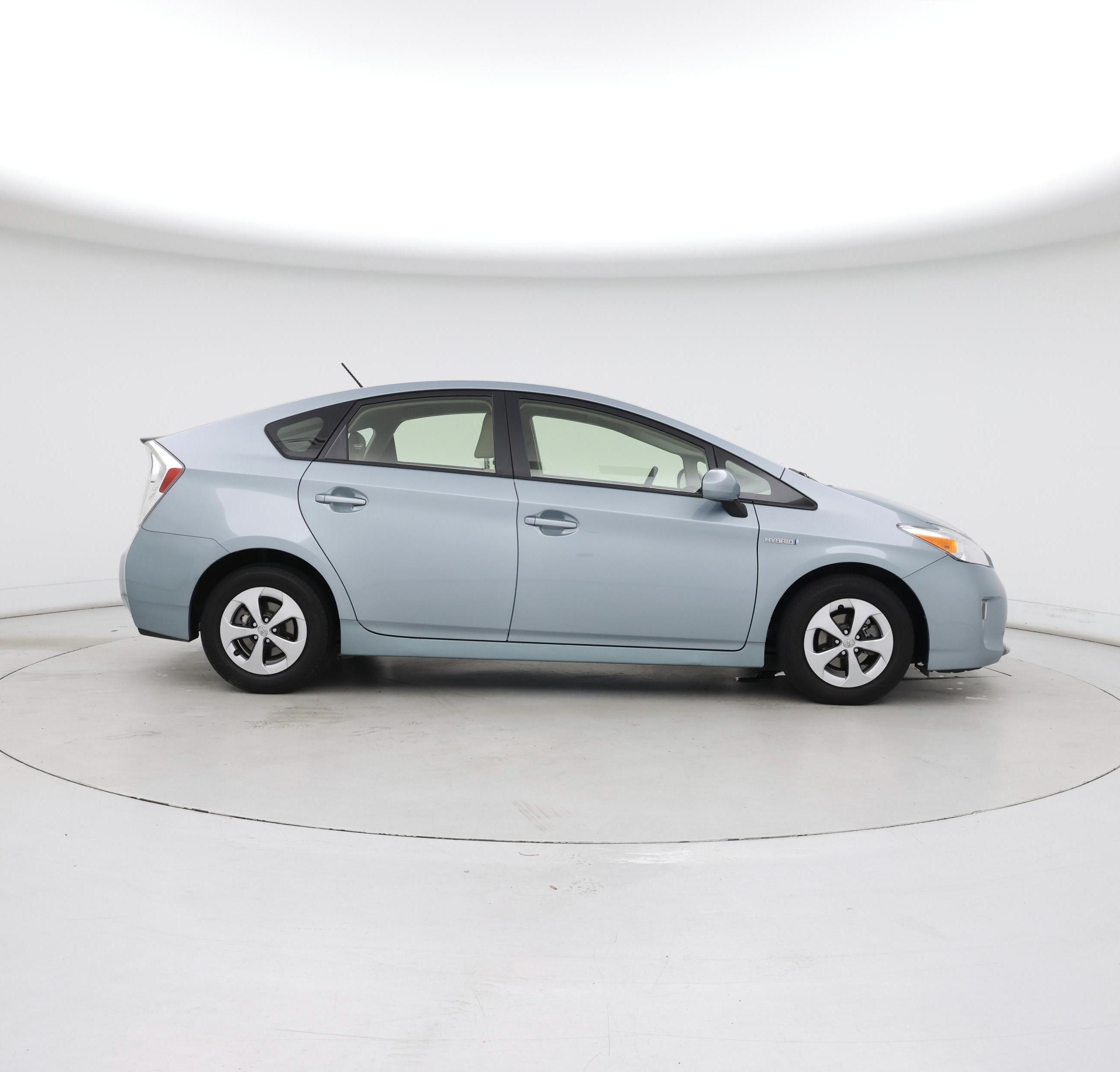 Thumbnail: 2015 Toyota Prius - 7