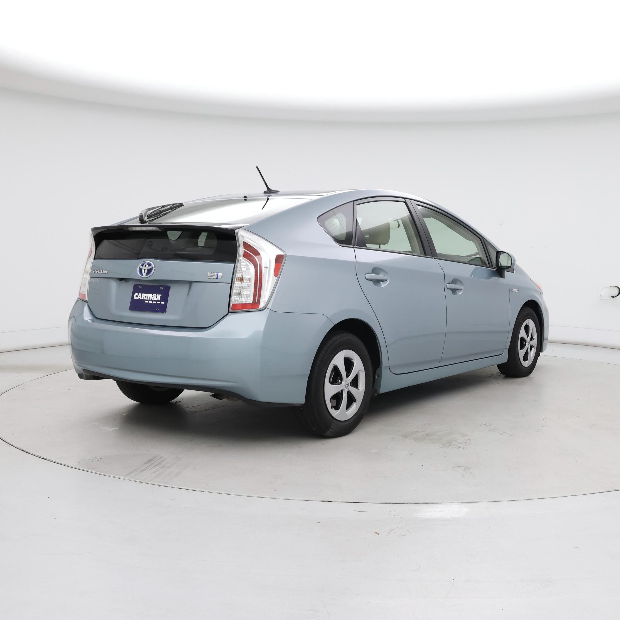 Thumbnail: 2015 Toyota Prius - 8
