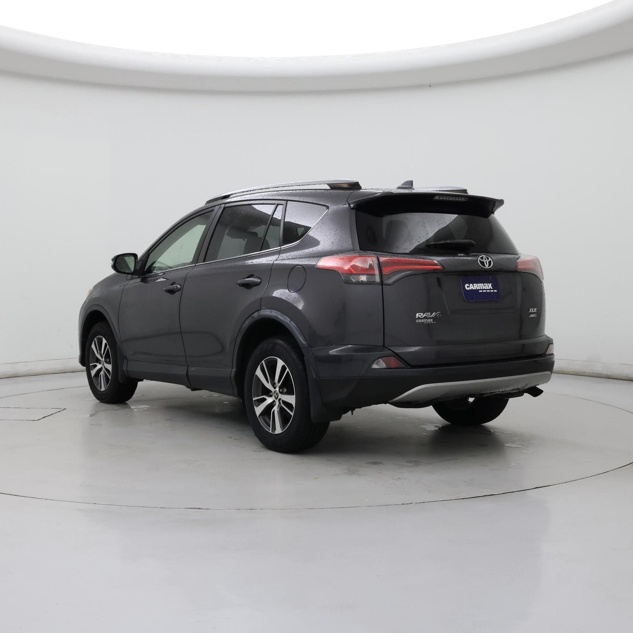 Thumbnail: 2018 Toyota RAV4 - 2