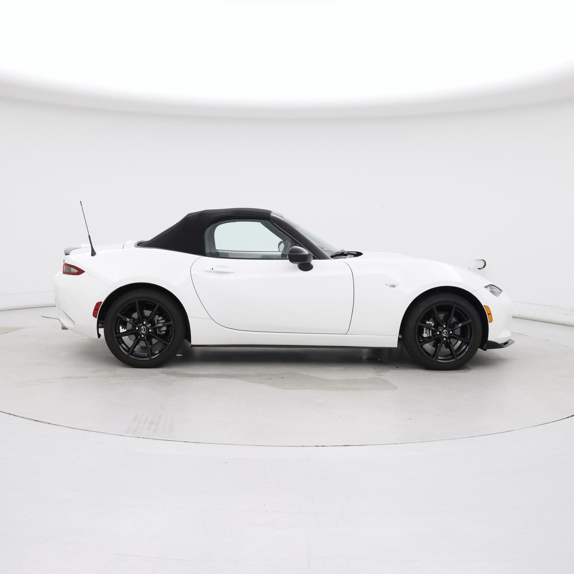 Thumbnail: 2021 Mazda MX-5 Miata - 7
