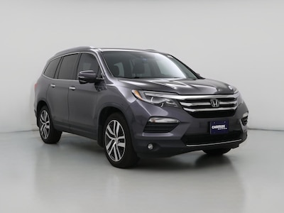 Gray 2017 Honda Pilot Touring