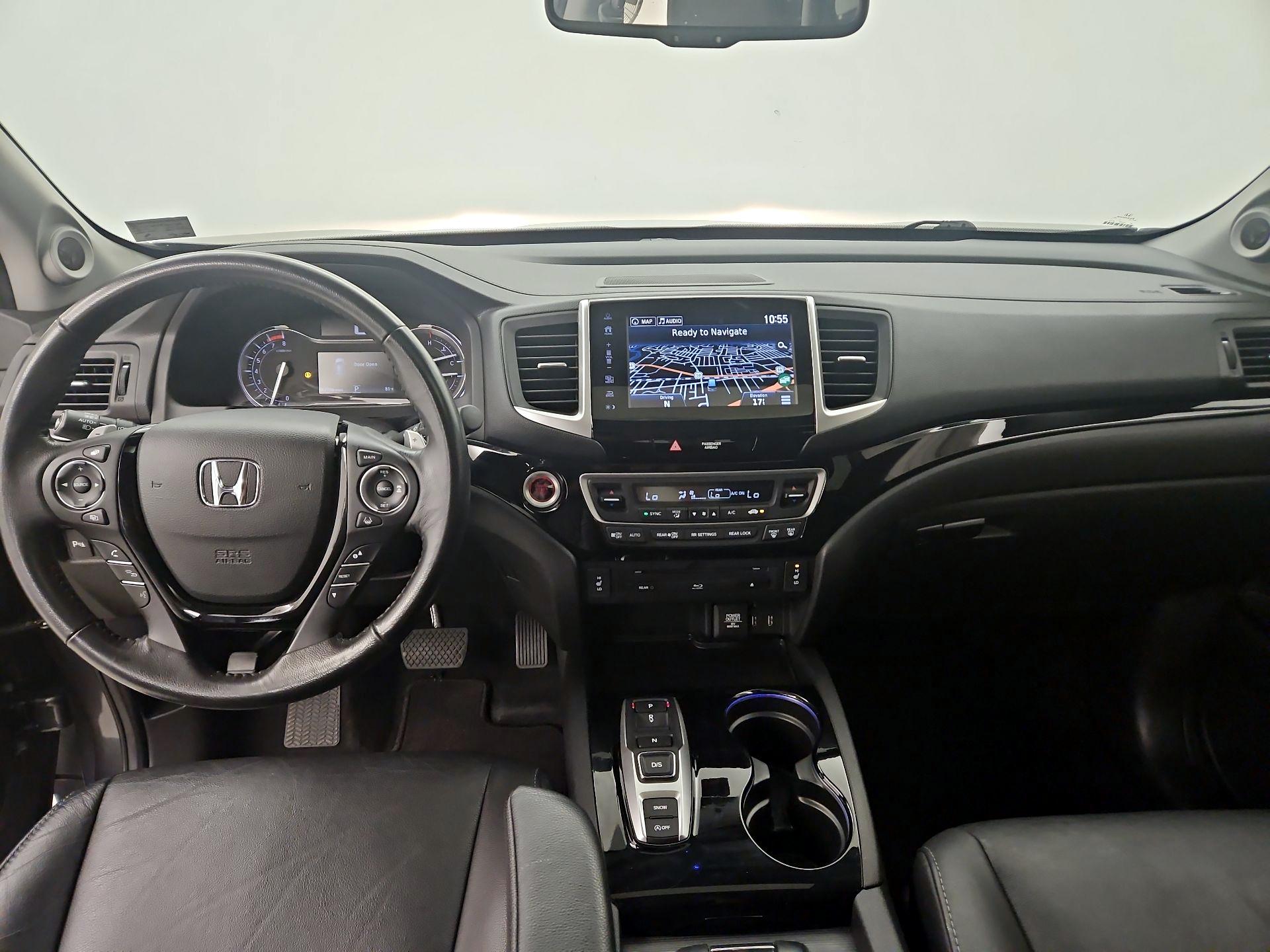 Thumbnail: 2017 Honda Pilot - 9