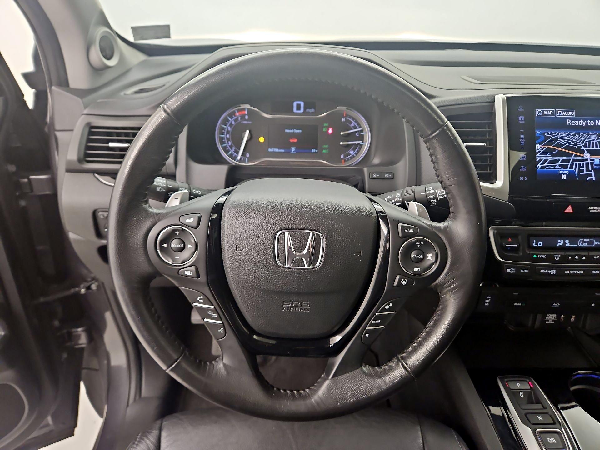 Thumbnail: 2017 Honda Pilot - 10
