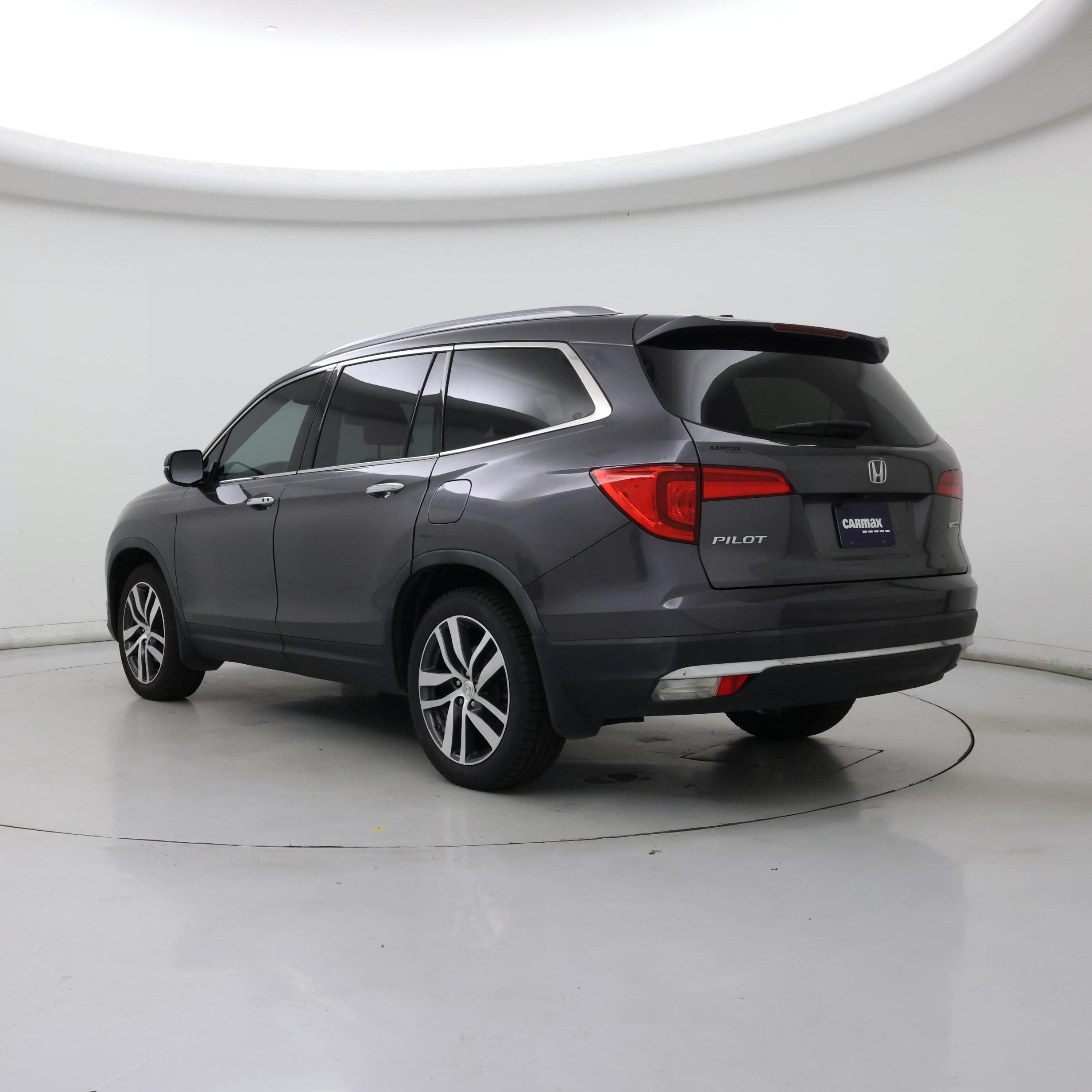 Thumbnail: 2017 Honda Pilot - 2