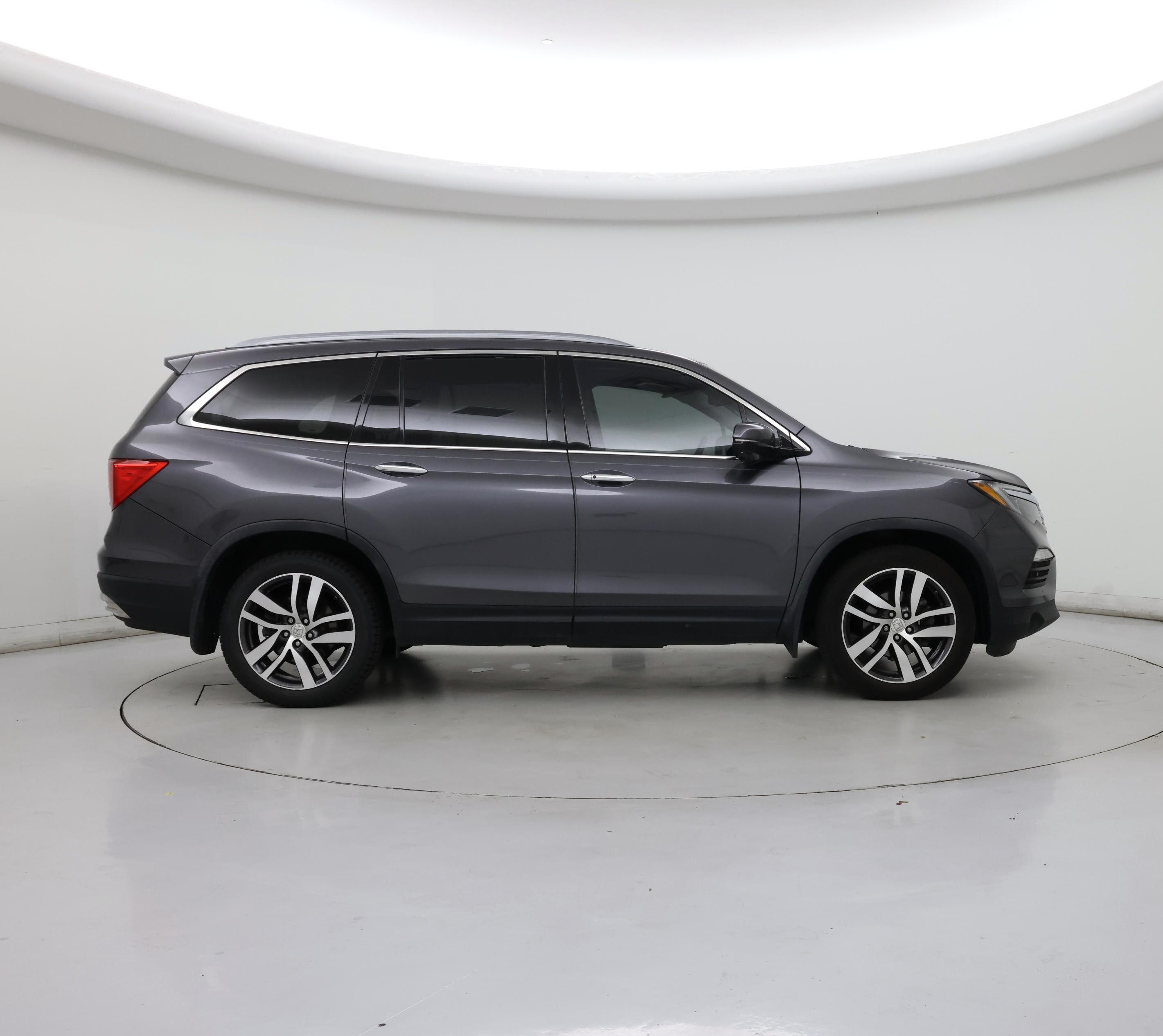 Thumbnail: 2017 Honda Pilot - 7
