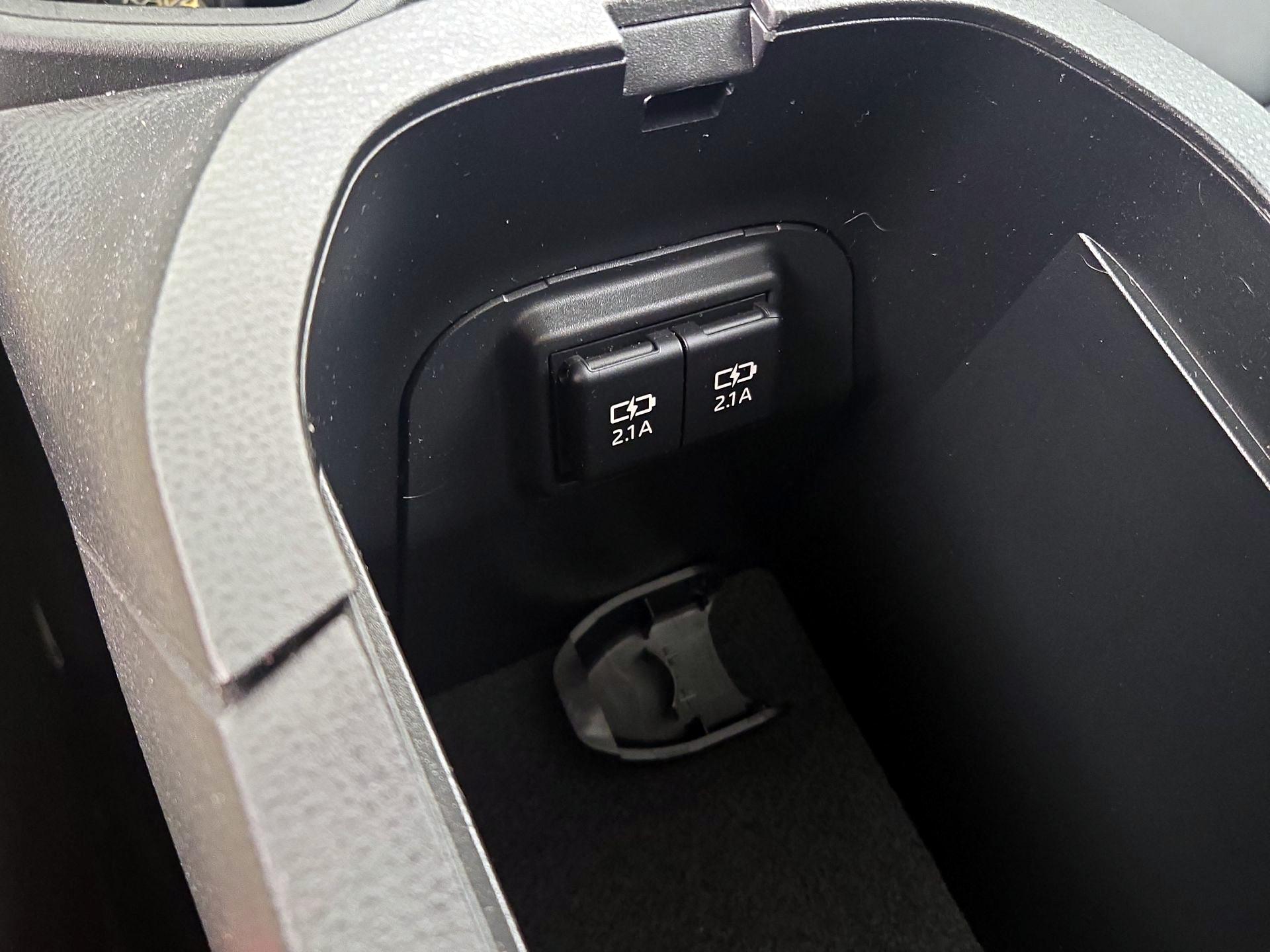 Thumbnail: 2021 Toyota RAV4 - 18