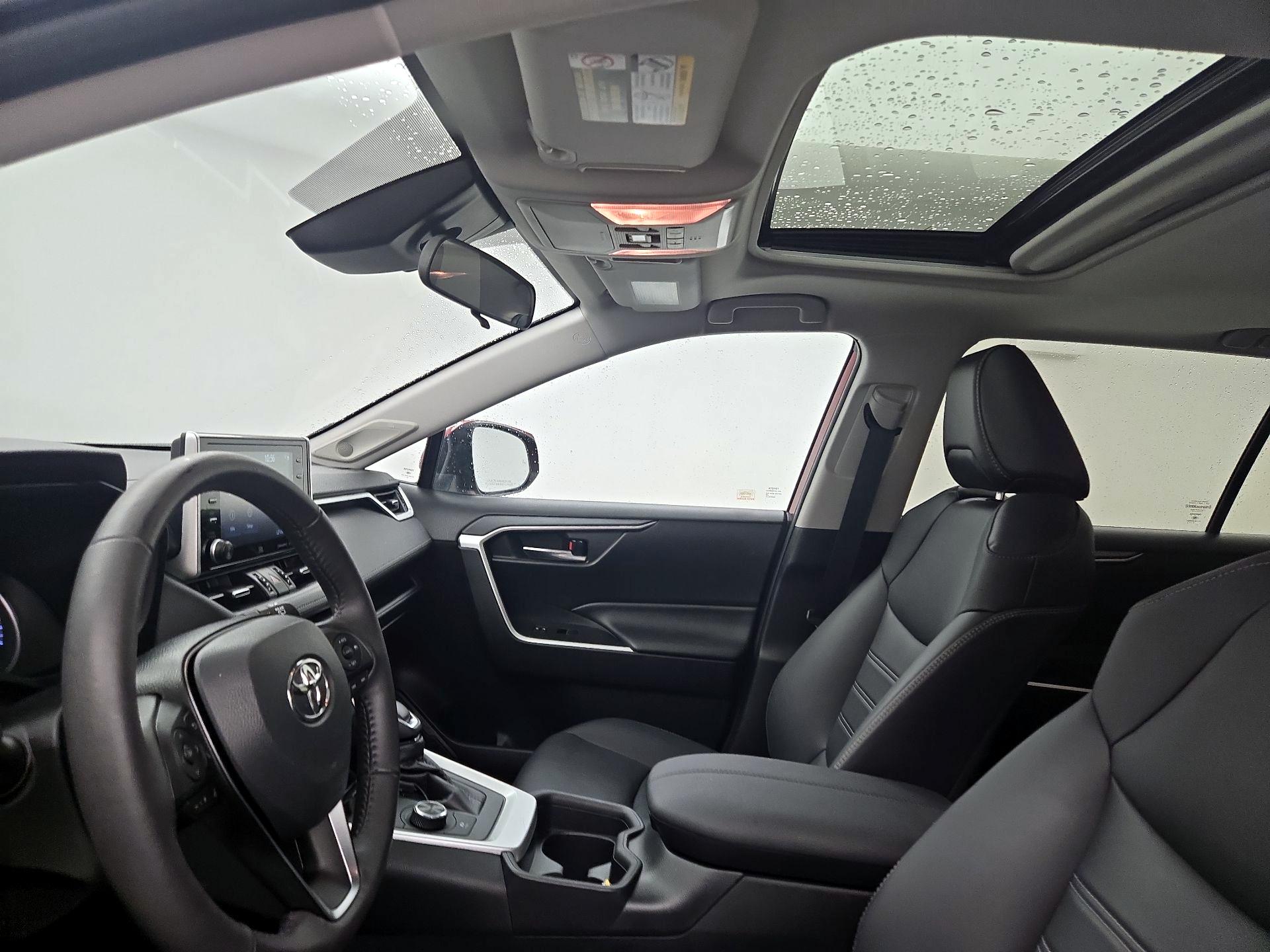 Thumbnail: 2021 Toyota RAV4 - 19