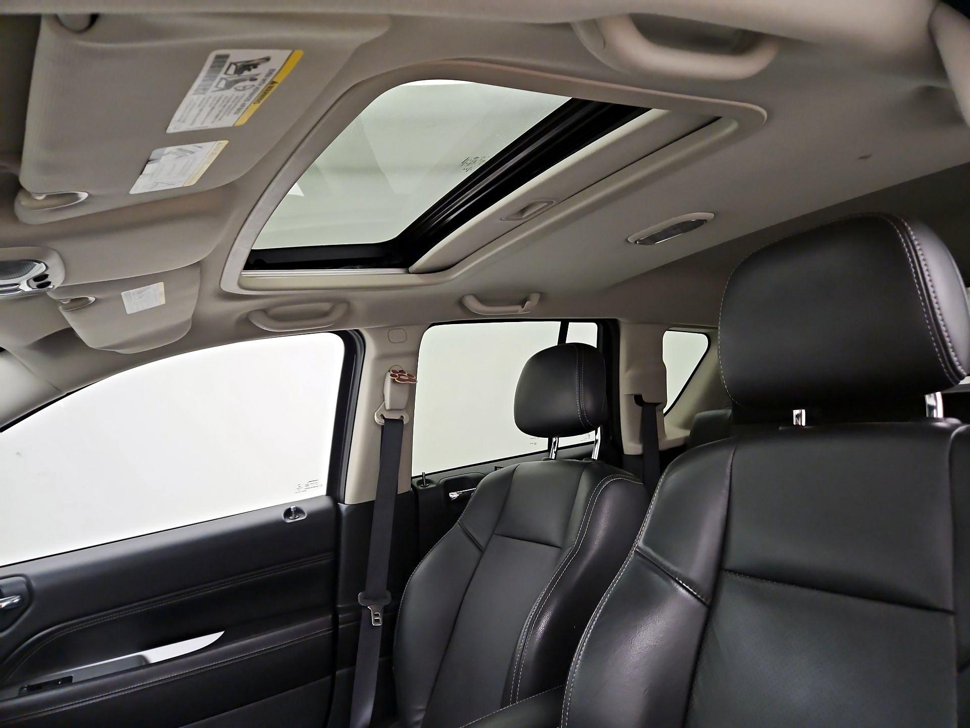 Thumbnail: 2015 Jeep Compass - 17