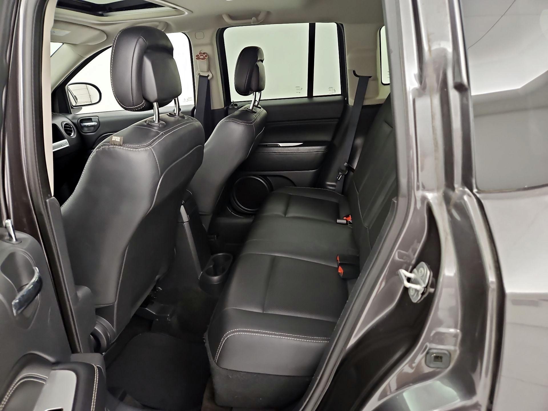 Thumbnail: 2015 Jeep Compass - 18