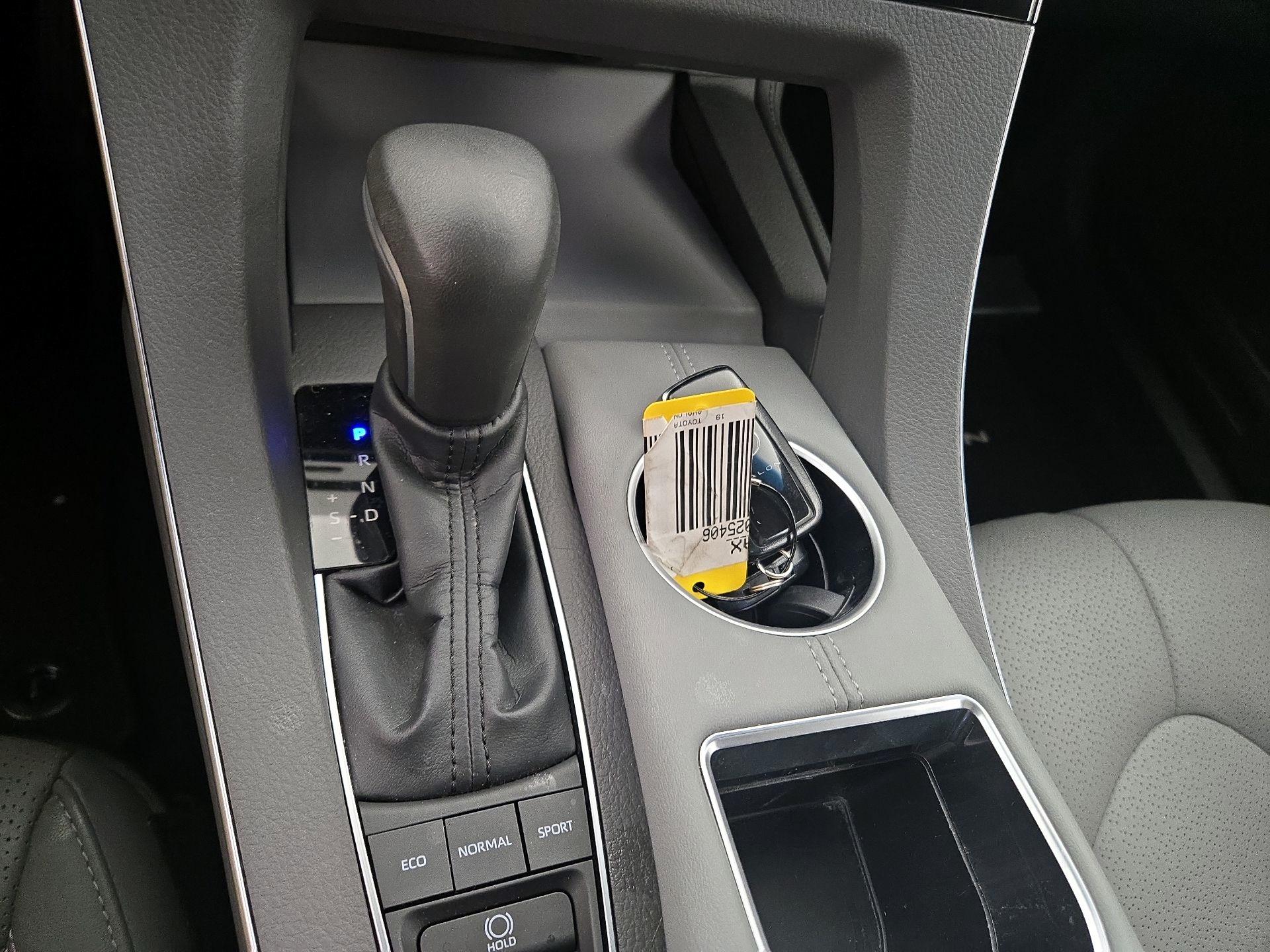 Thumbnail: 2019 Toyota Avalon - 18