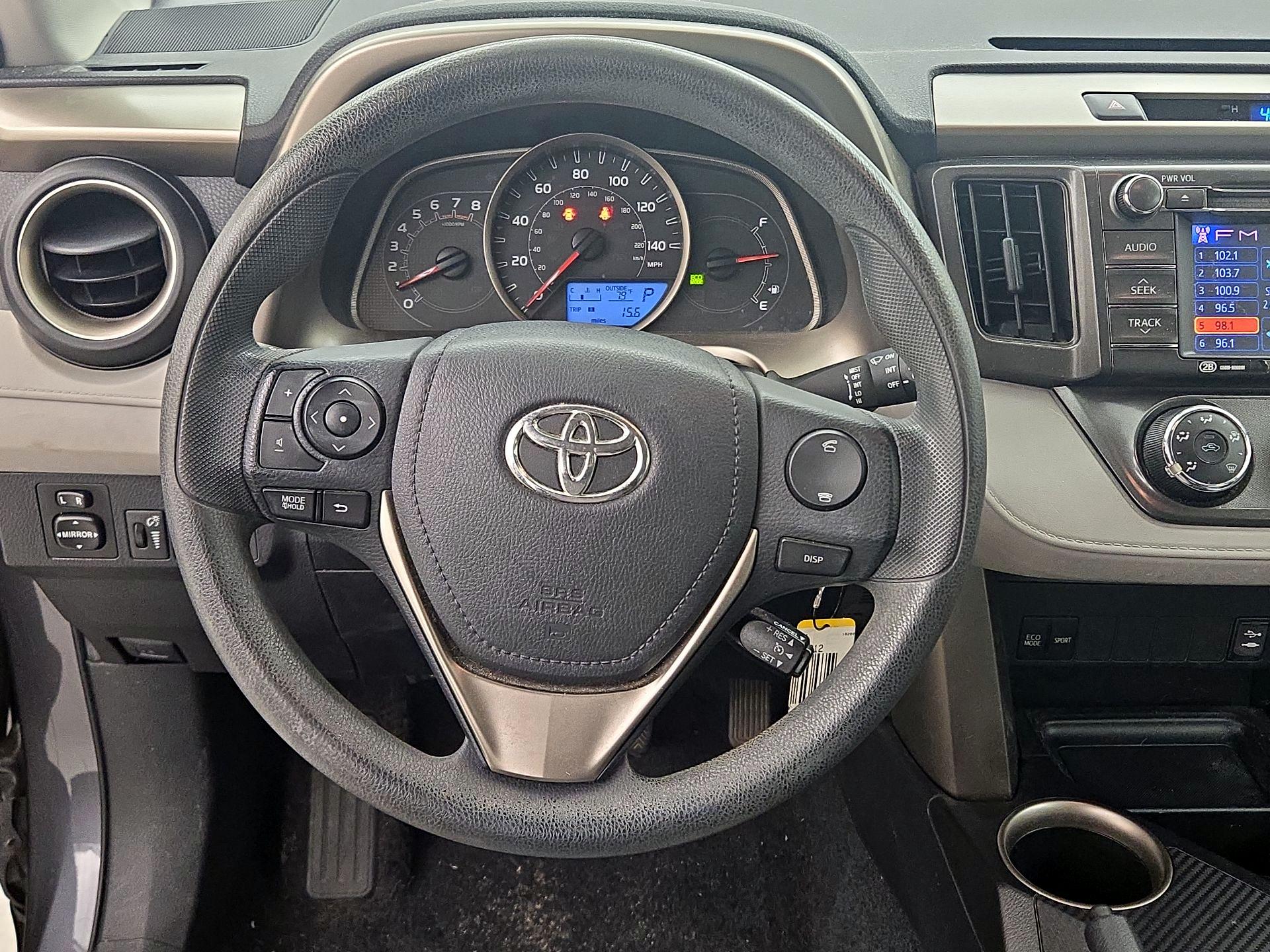 Thumbnail: 2013 Toyota RAV4 - 10