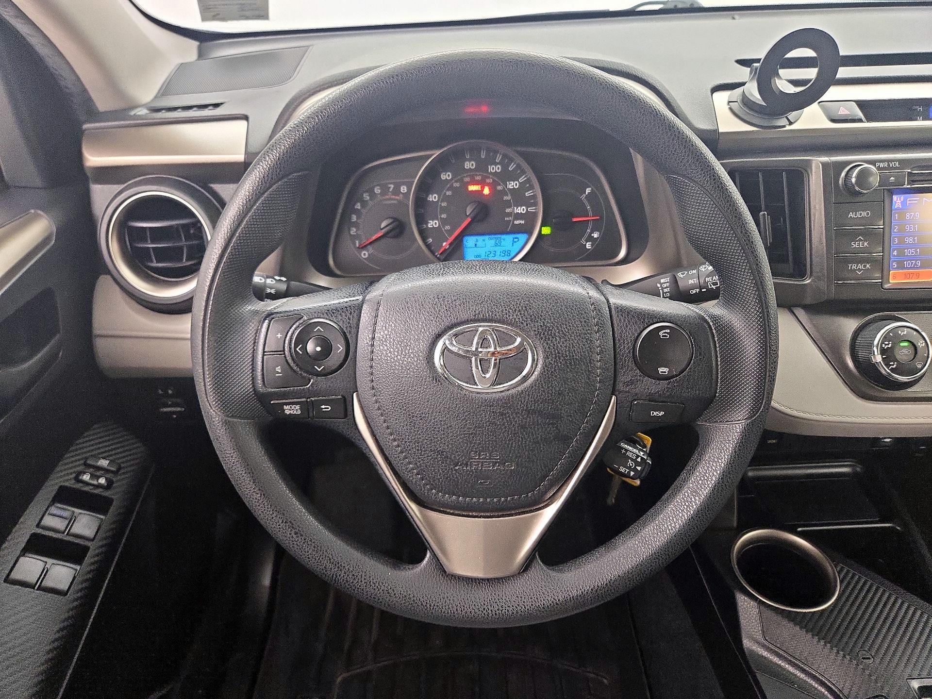 Thumbnail: 2013 Toyota RAV4 - 10