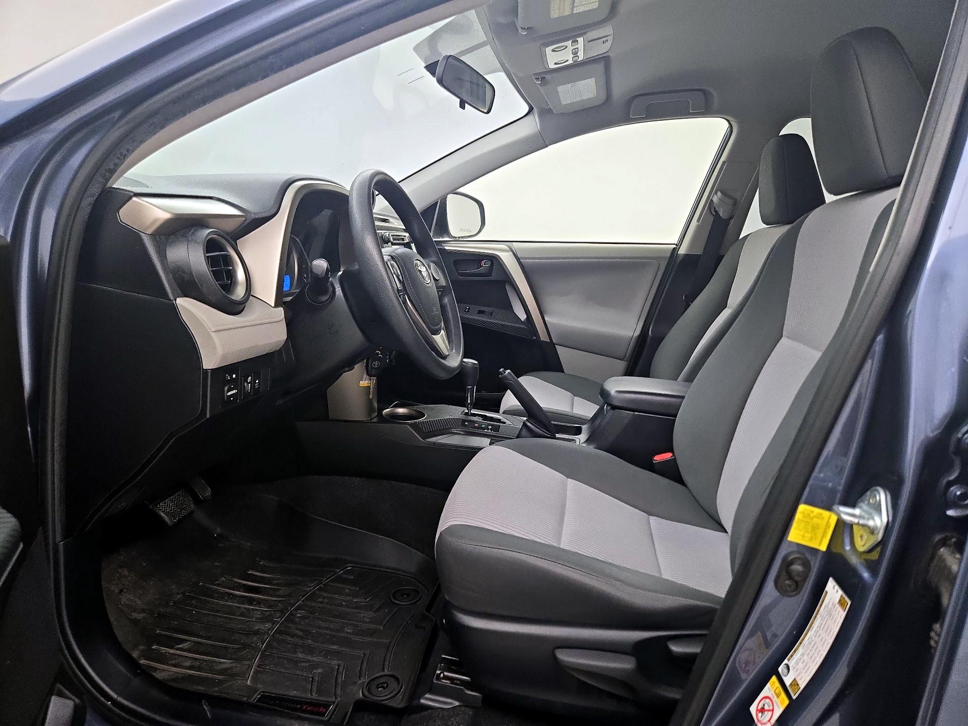 Thumbnail: 2013 Toyota RAV4 - 11