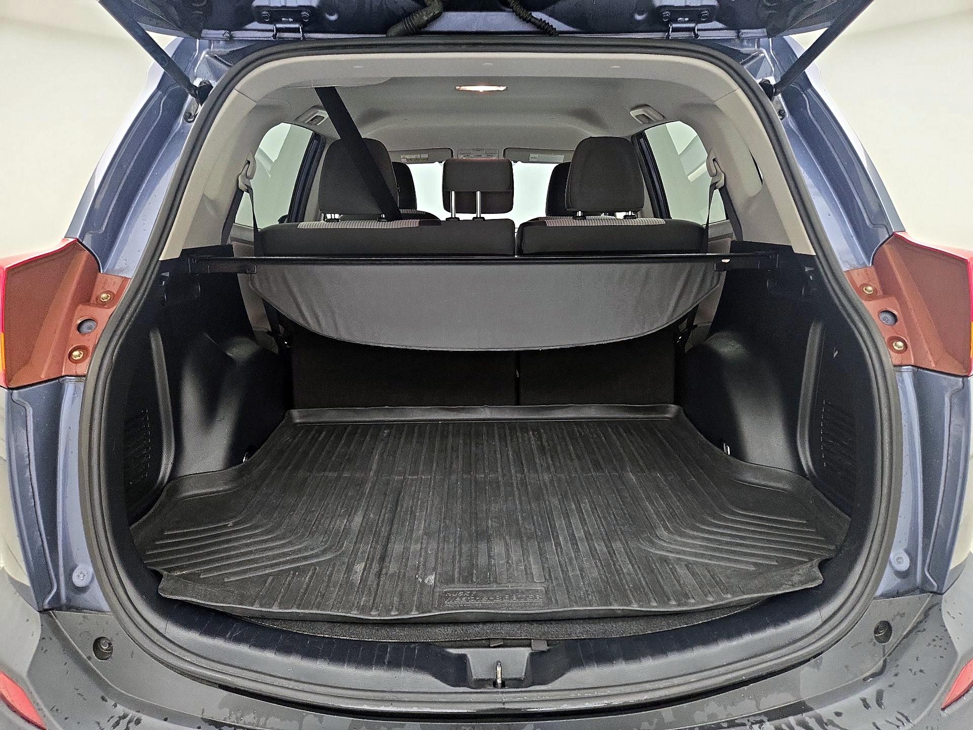 Thumbnail: 2013 Toyota RAV4 - 20
