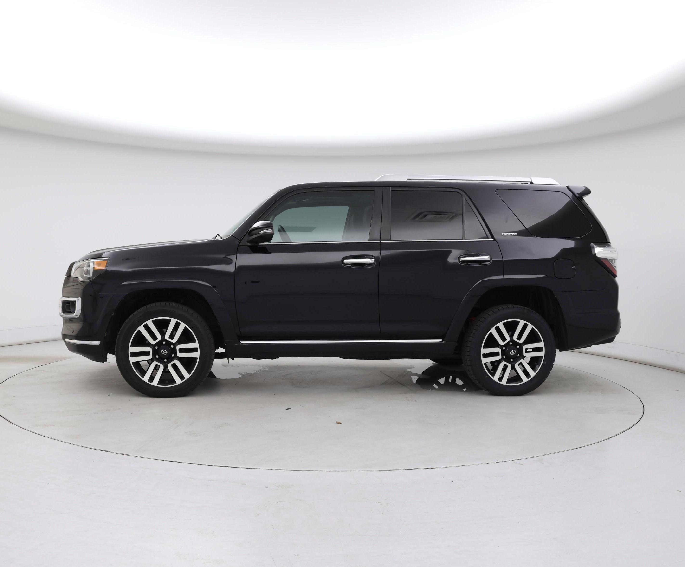 Thumbnail: 2018 Toyota 4Runner - 3