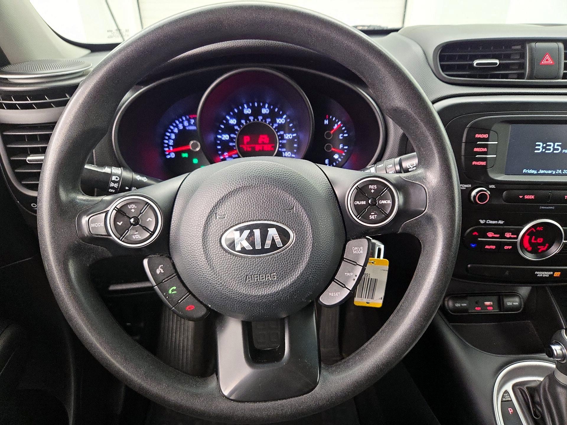 Thumbnail: 2017 Kia Soul - 10