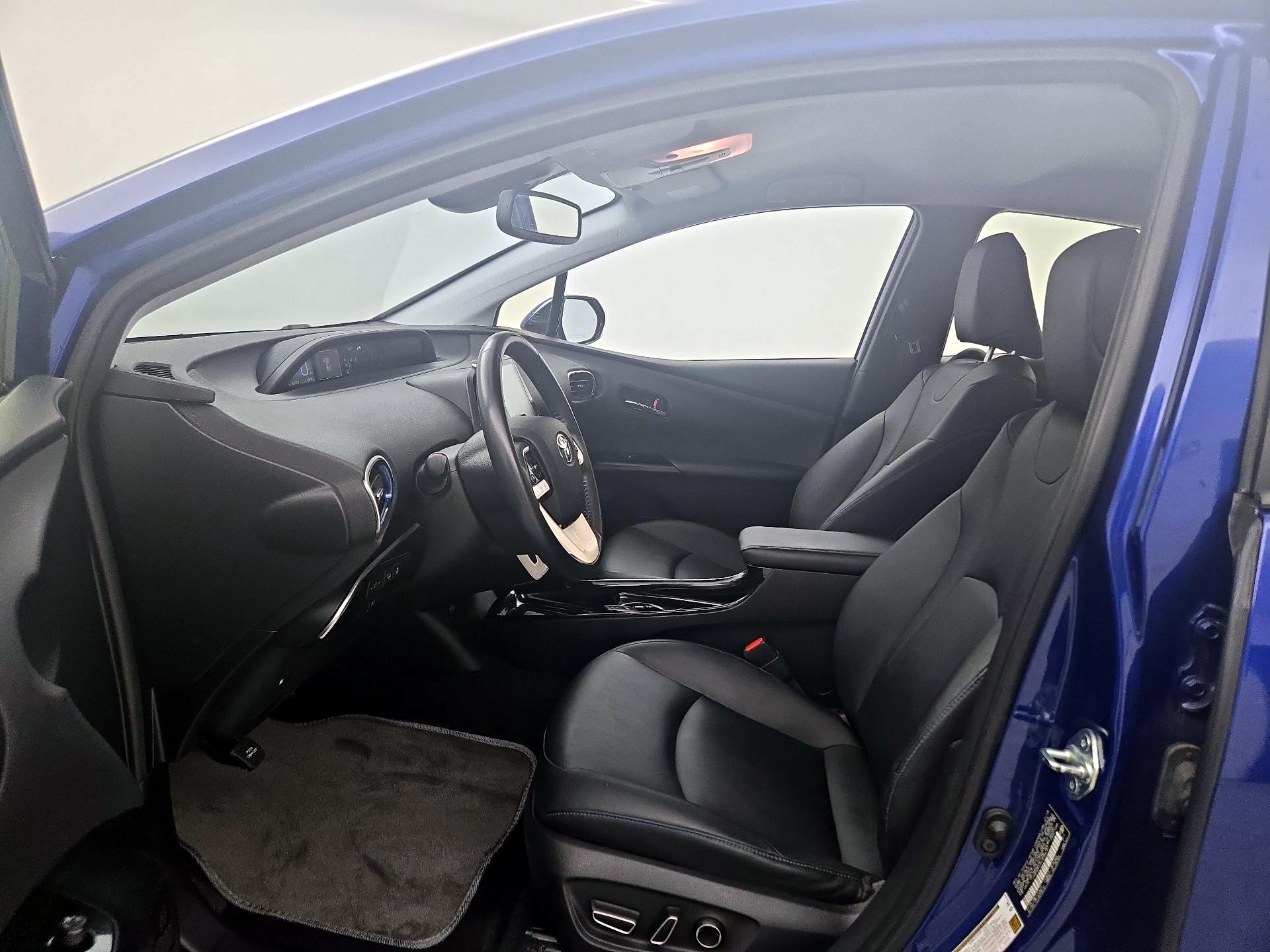 Thumbnail: 2018 Toyota Prius - 11