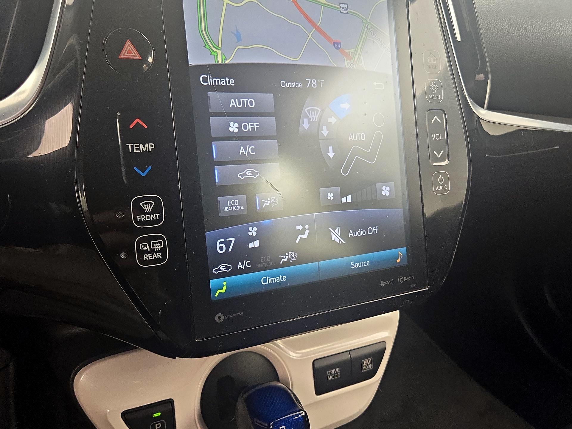 Thumbnail: 2018 Toyota Prius - 17