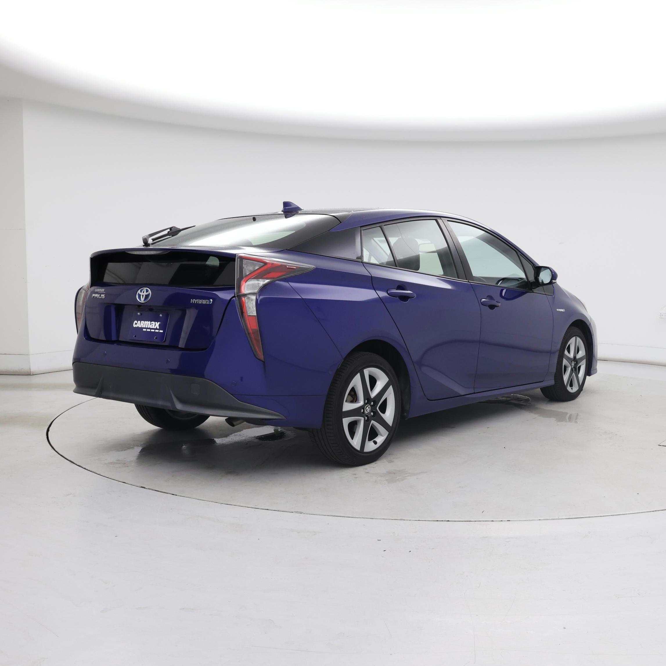 Thumbnail: 2018 Toyota Prius - 8