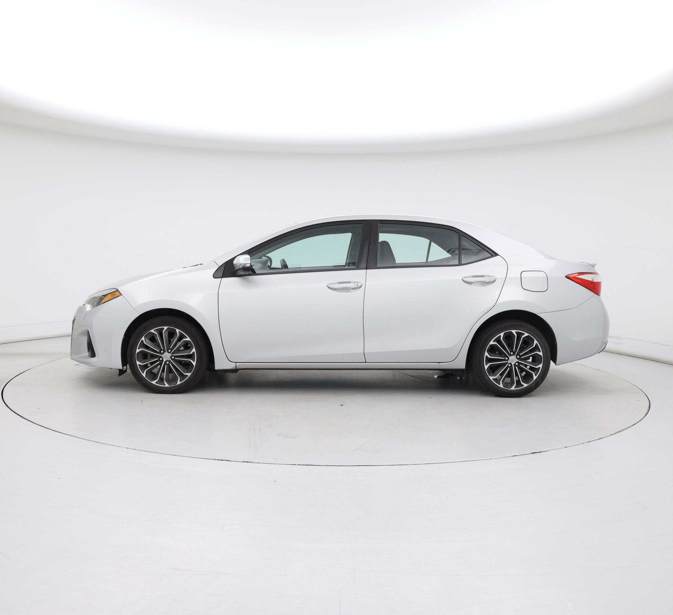 Thumbnail: 2015 Toyota Corolla - 3
