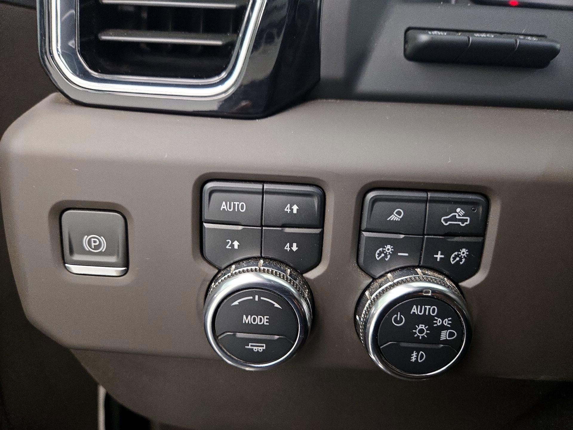 Thumbnail: 2024 GMC Sierra 3500 - 13