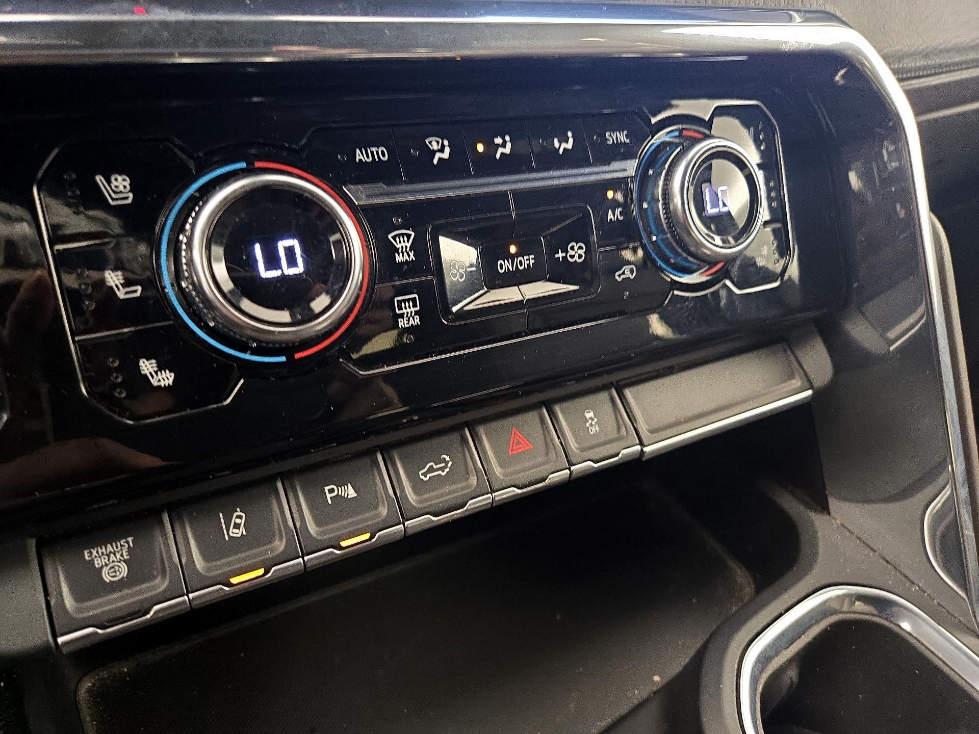 Thumbnail: 2024 GMC Sierra 3500 - 16