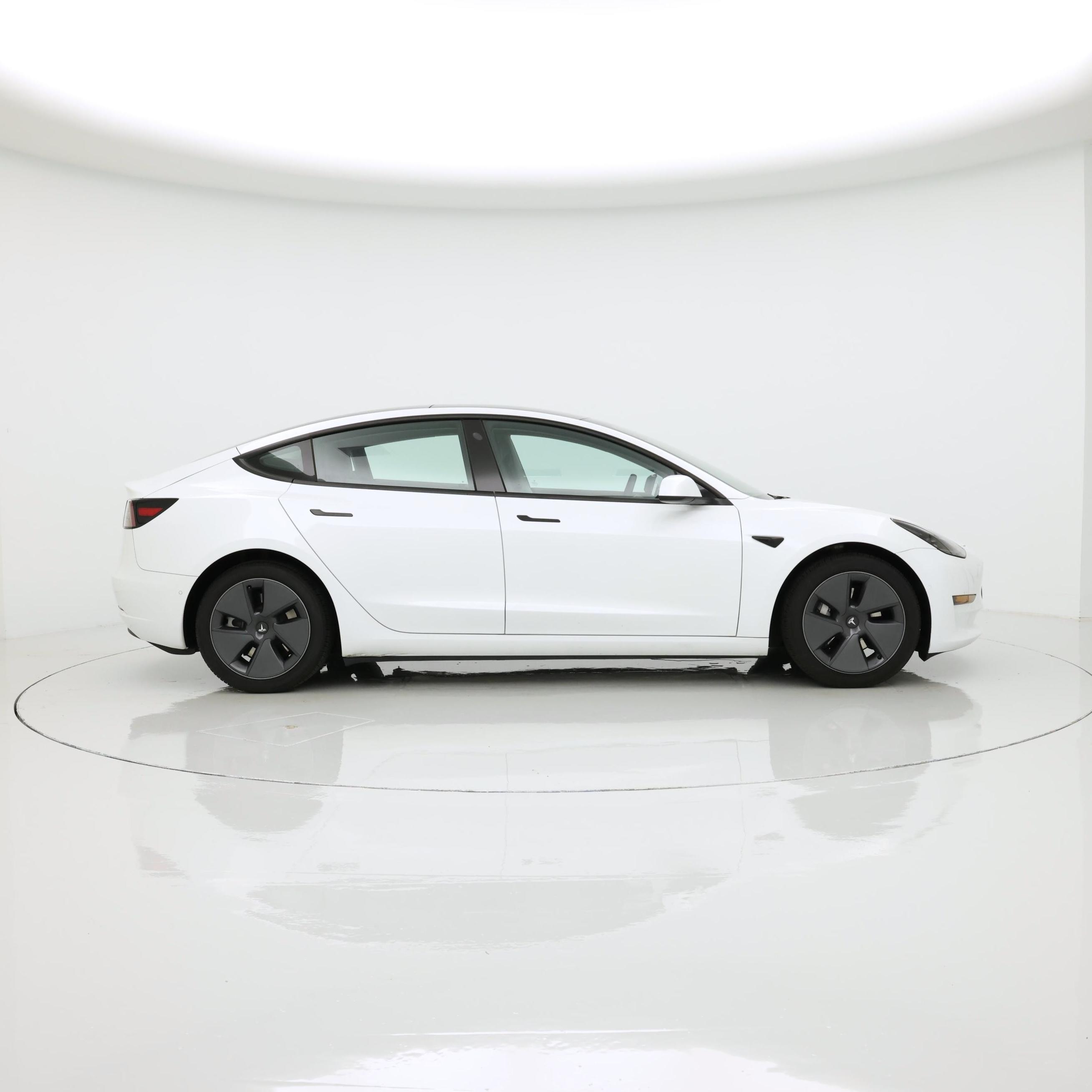 Thumbnail: 2022 Tesla Model 3 - 7