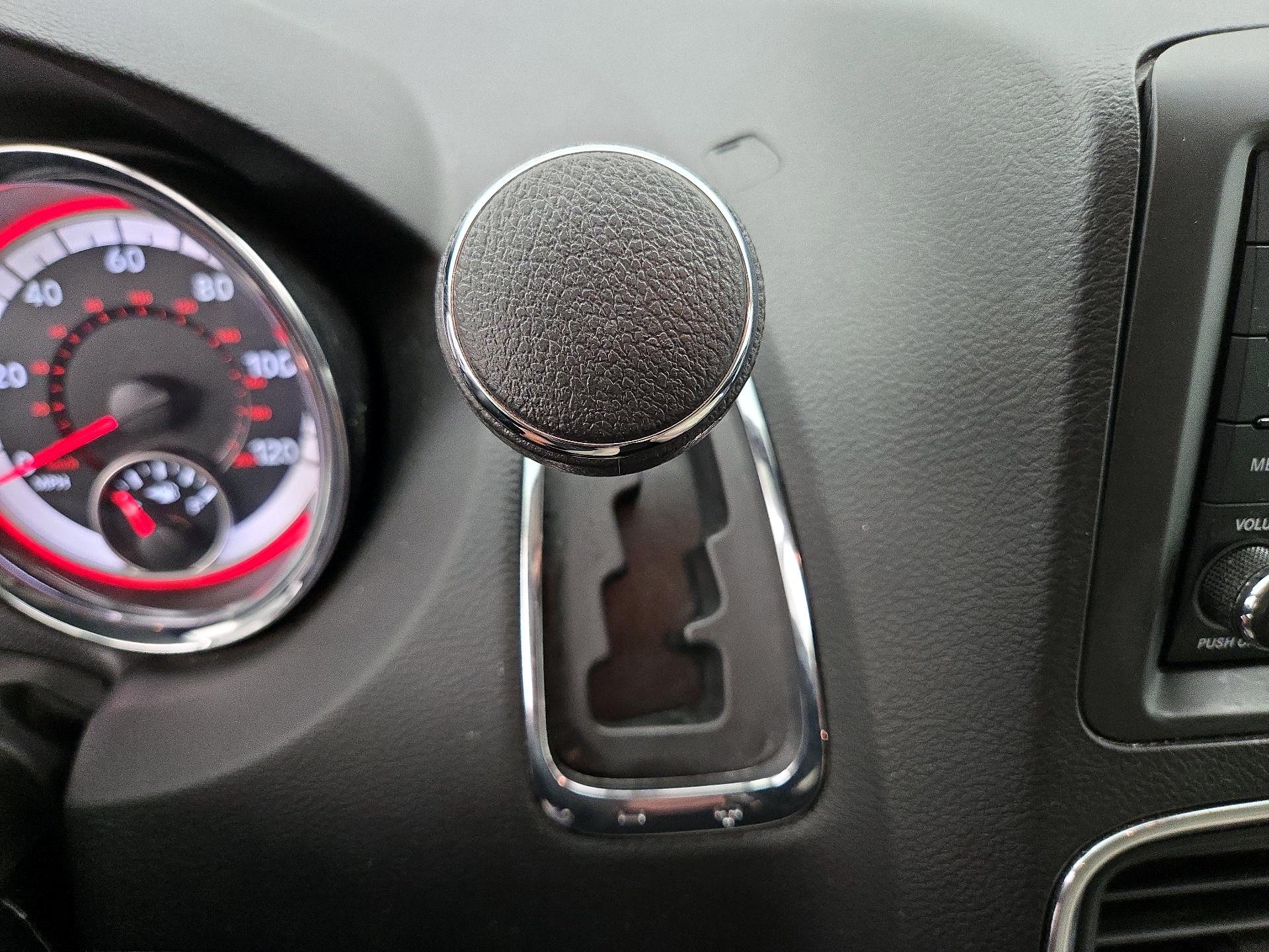 Thumbnail: 2018 Dodge Grand Caravan - 17