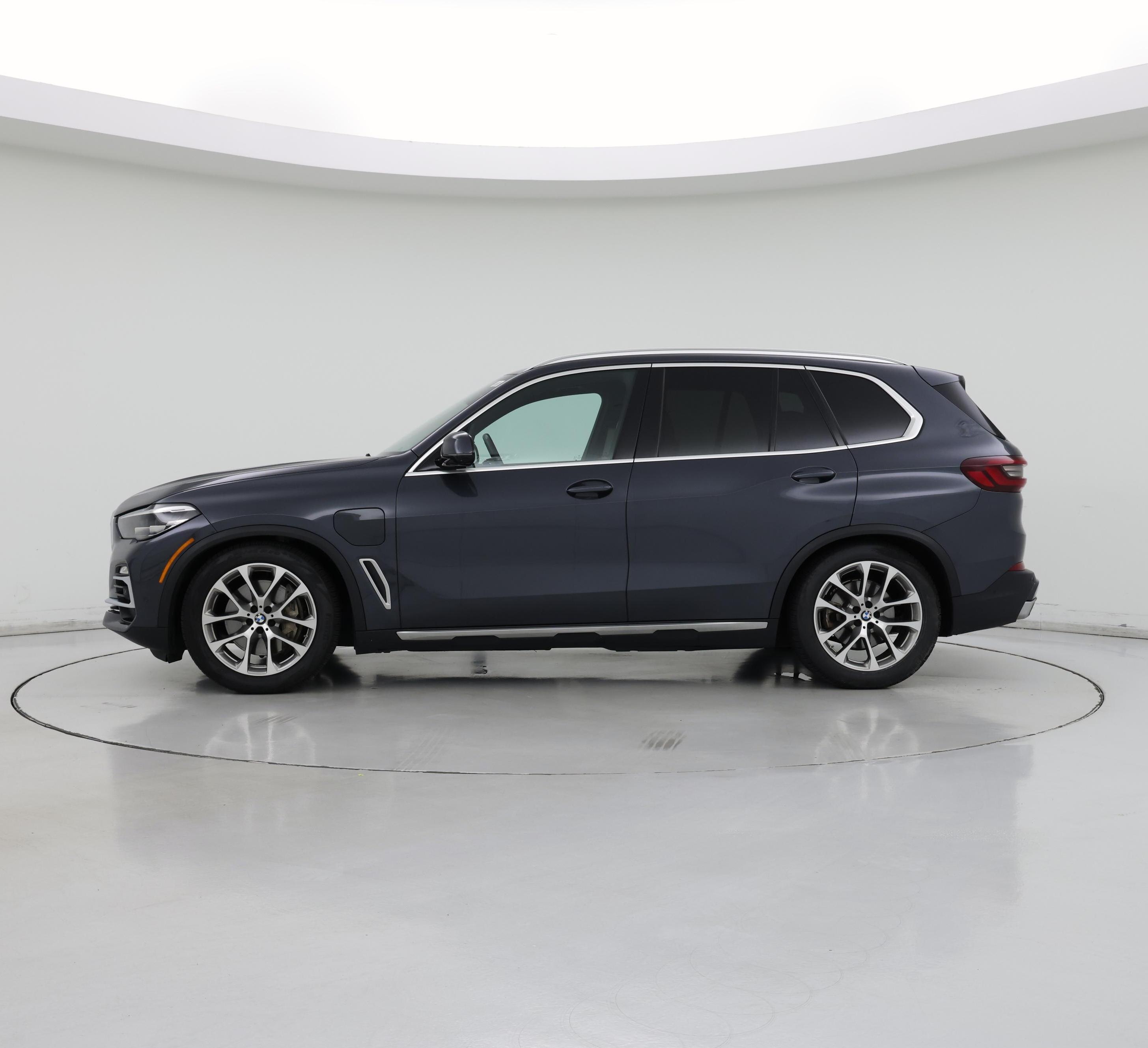 Thumbnail: 2021 BMW X5 - 3