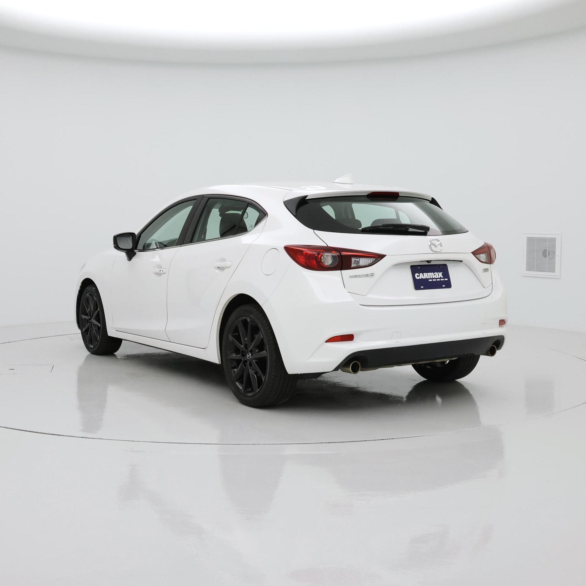 Thumbnail: 2018 Mazda Mazda3 - 2