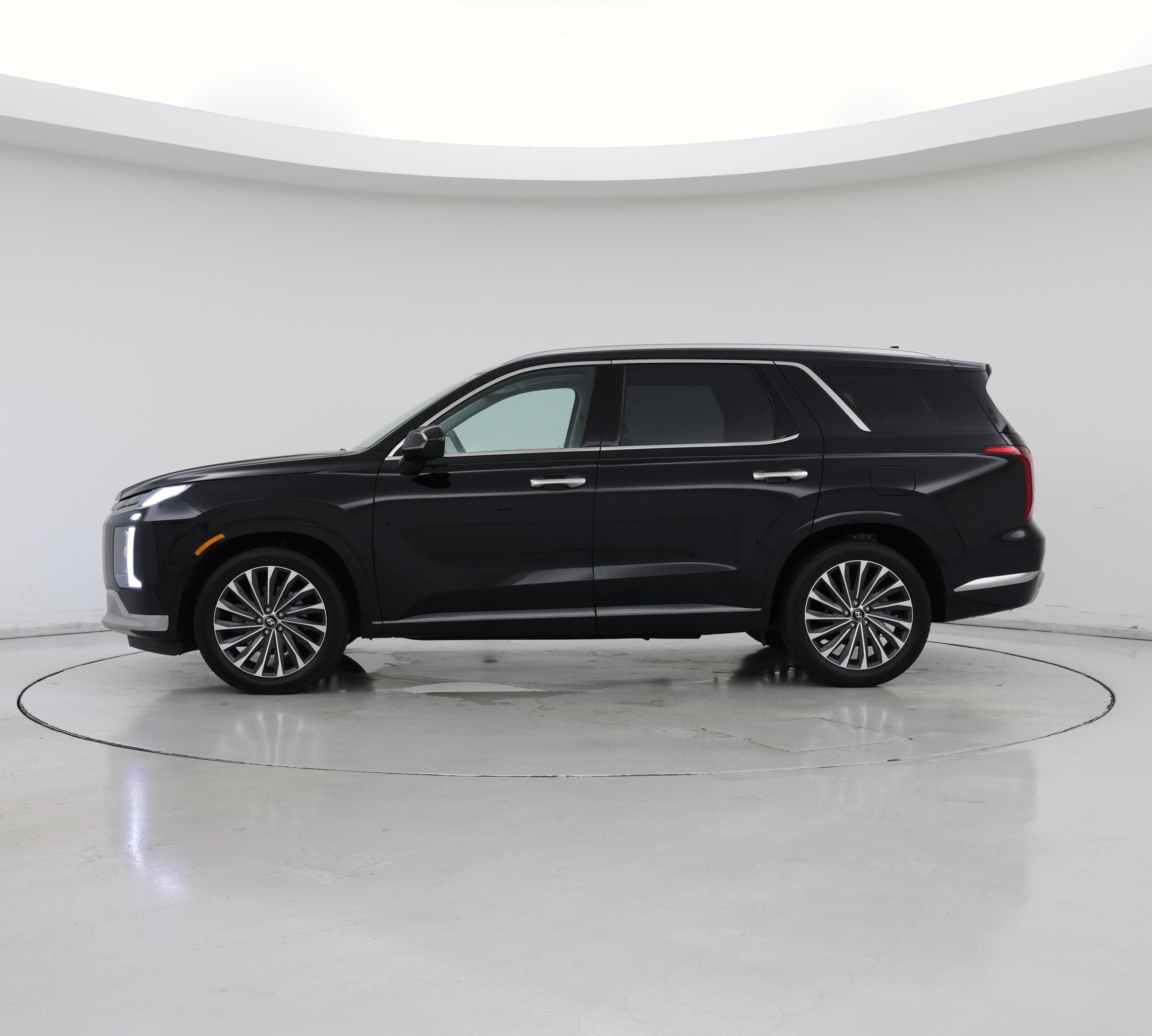 Thumbnail: 2023 Hyundai Palisade - 3