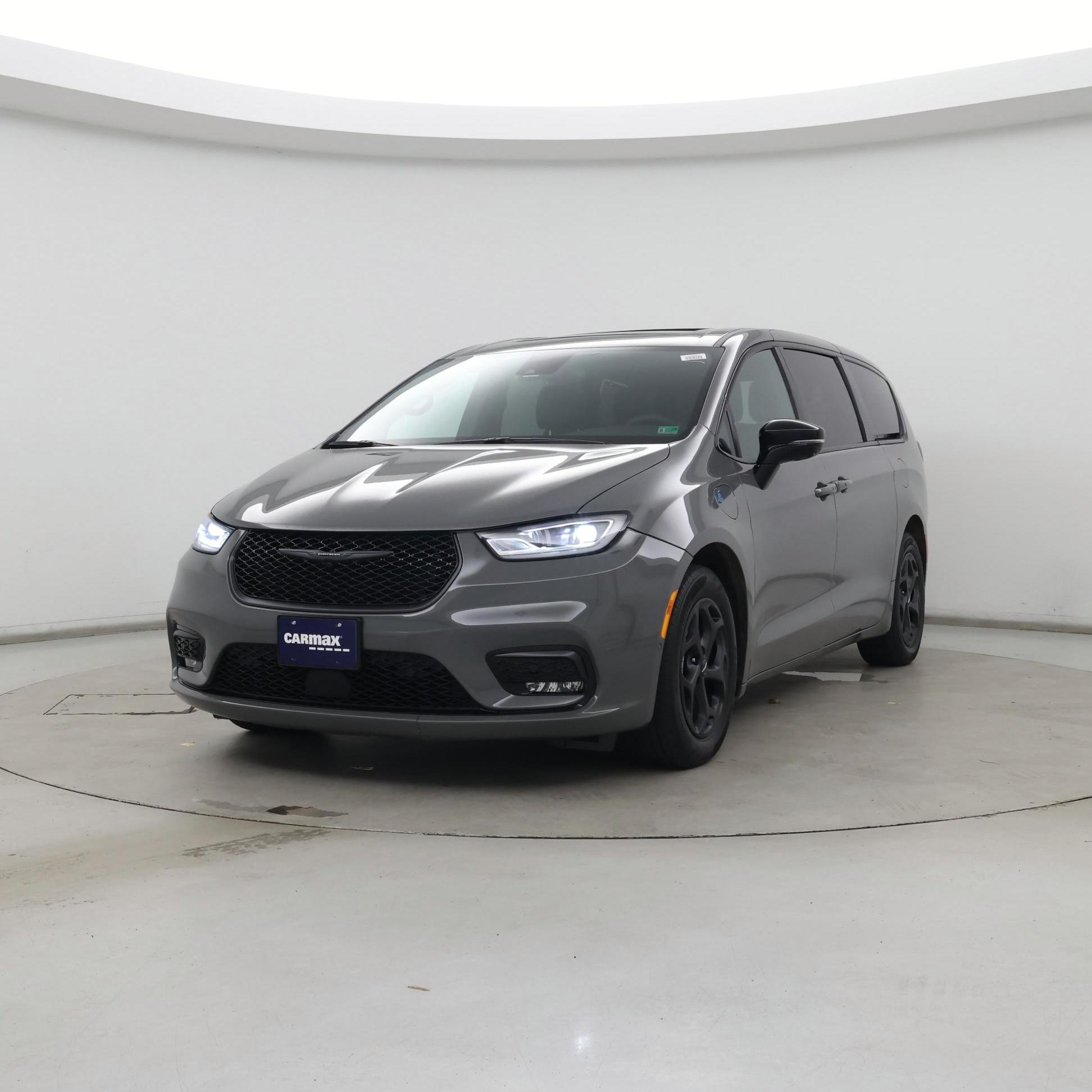 Thumbnail: 2023 Chrysler Pacifica - 4
