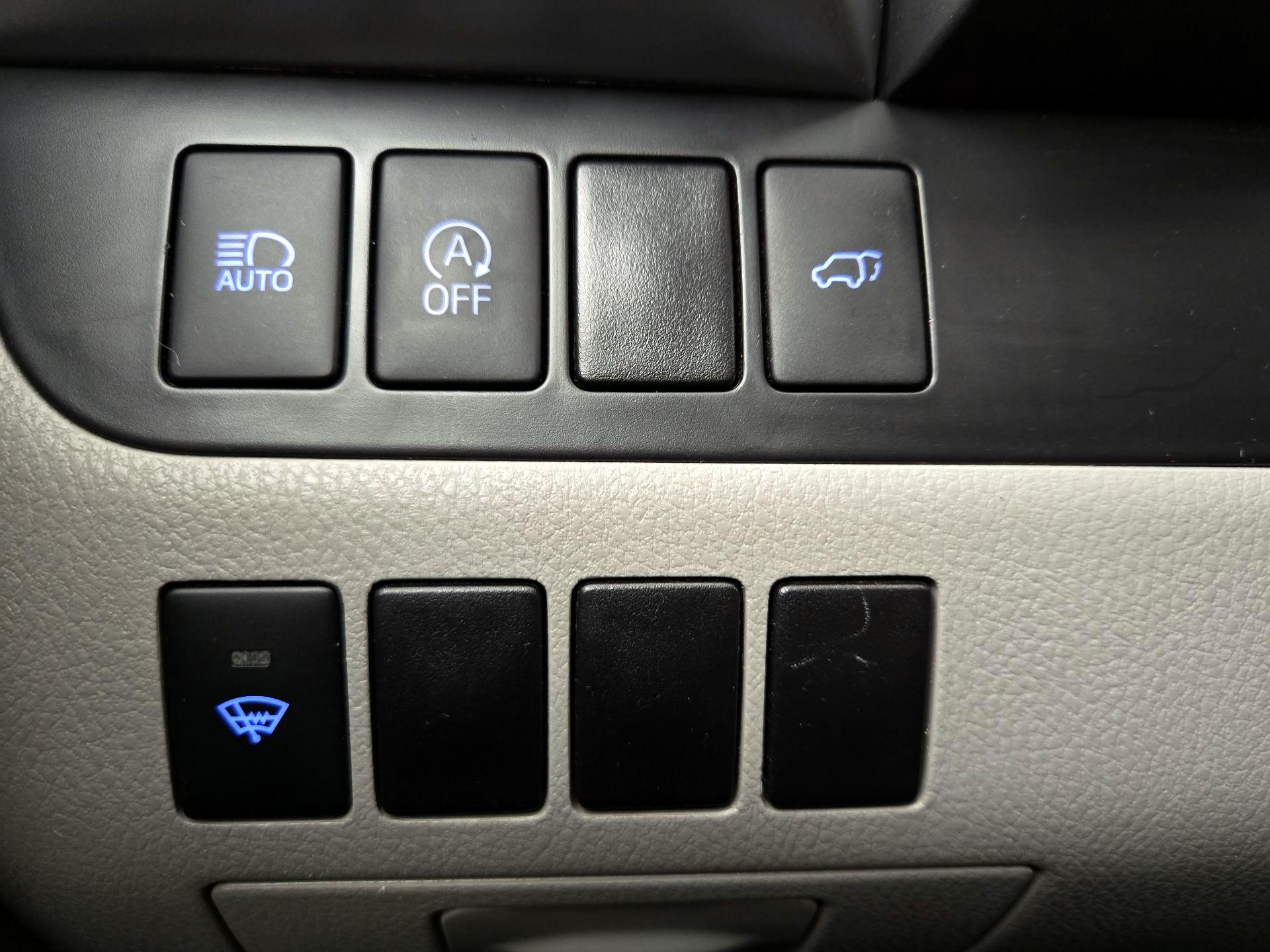 Thumbnail: 2017 Toyota Highlander - 13