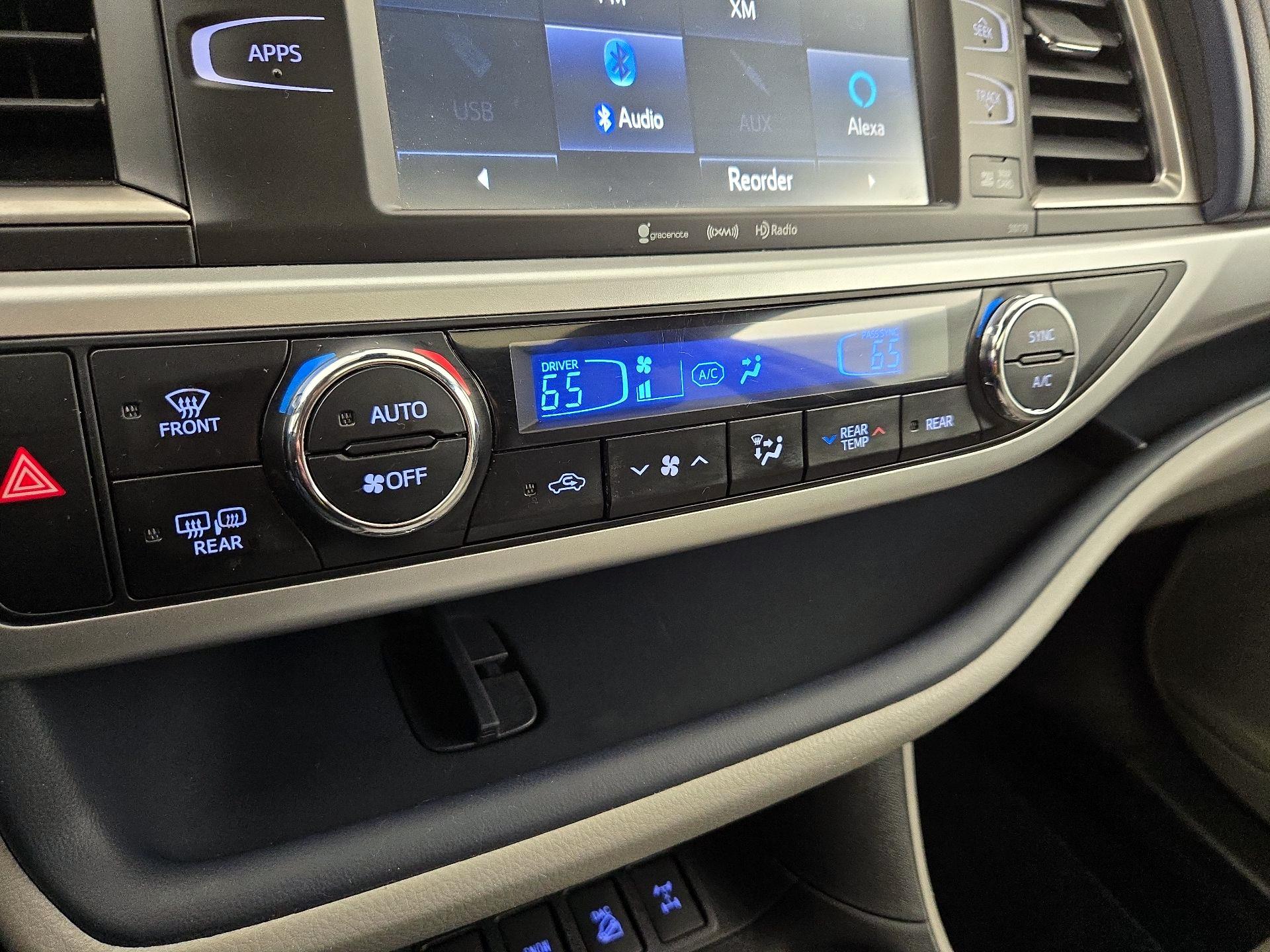 Thumbnail: 2017 Toyota Highlander - 17