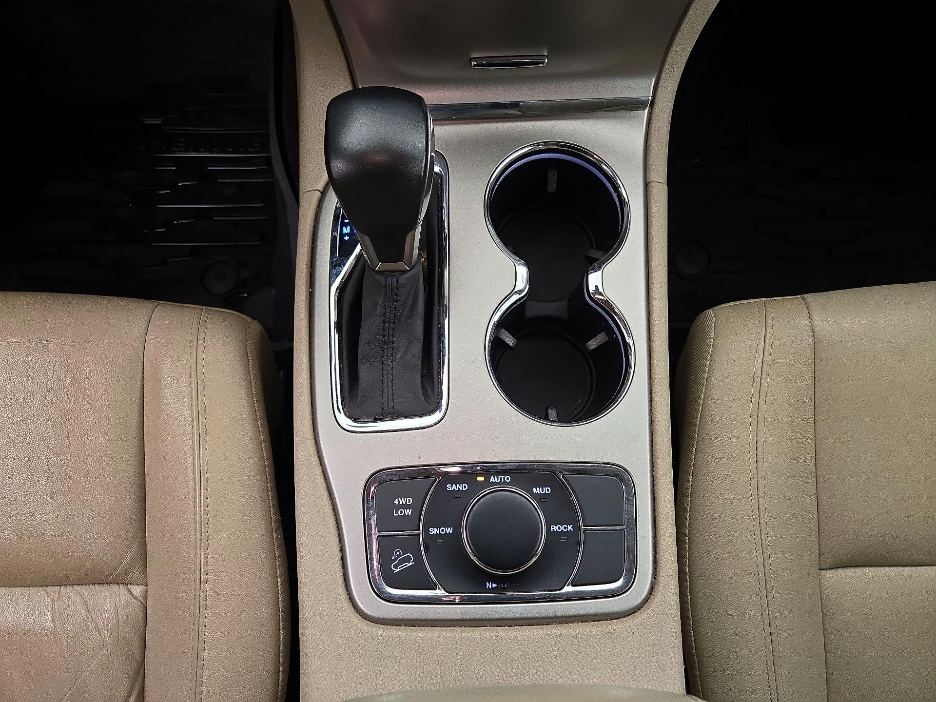 Thumbnail: 2016 Jeep Grand Cherokee - 18