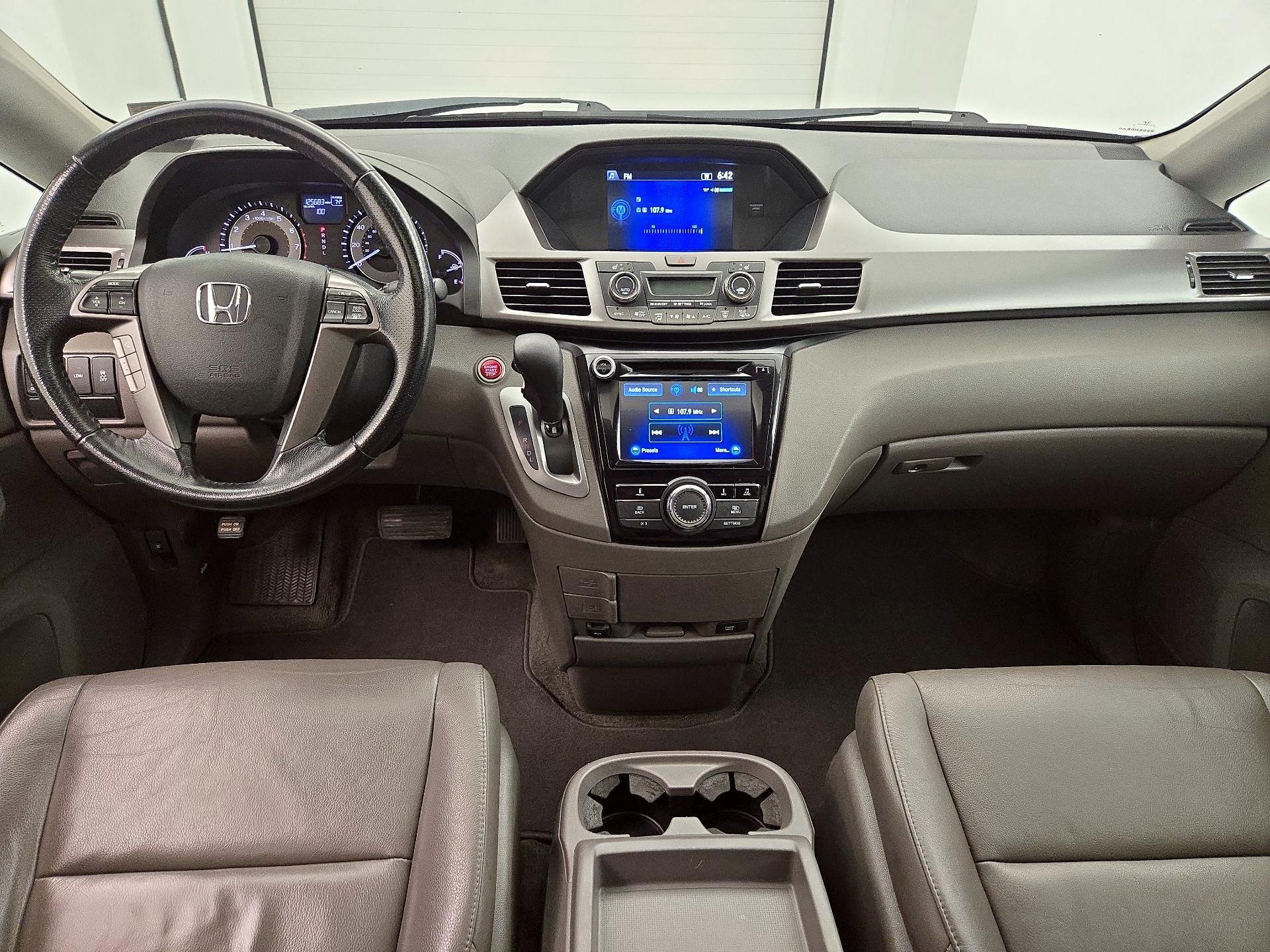 Thumbnail: 2015 Honda Odyssey - 9