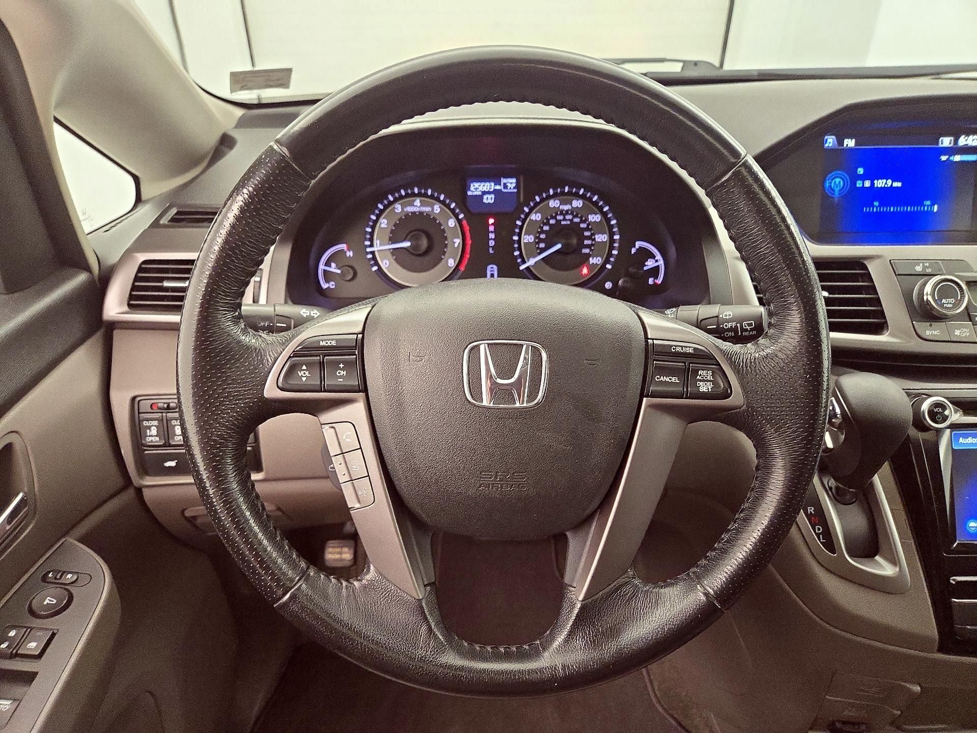 Thumbnail: 2015 Honda Odyssey - 10