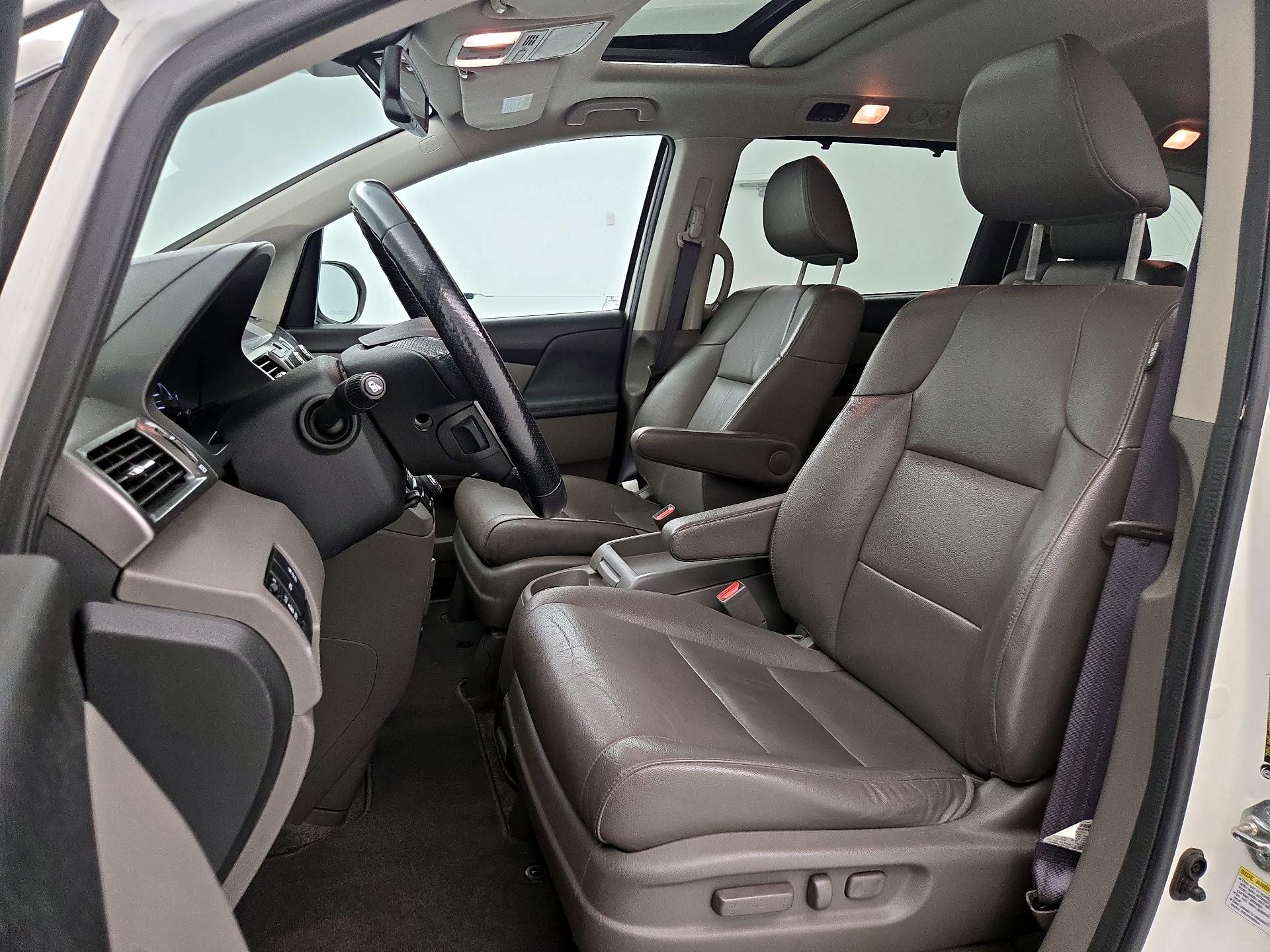 Thumbnail: 2015 Honda Odyssey - 11
